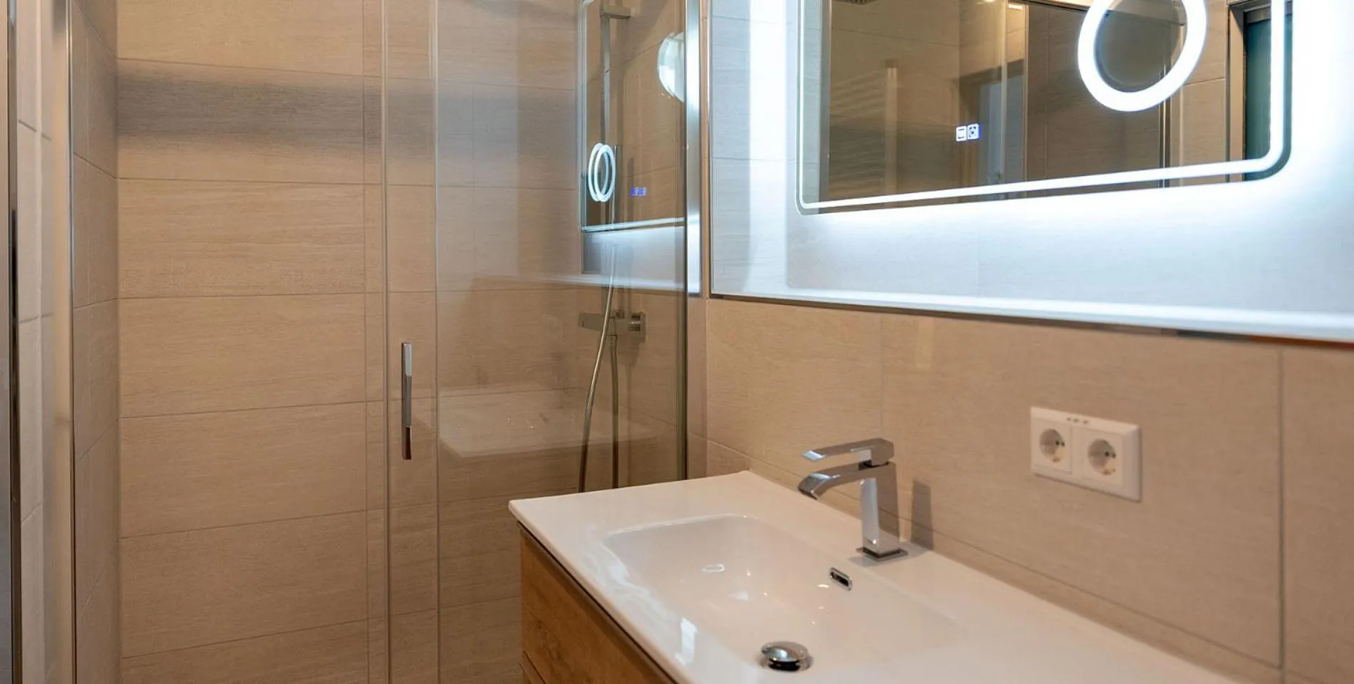 Shower in Hotel am Prinzengarten, inklusive AlbCard