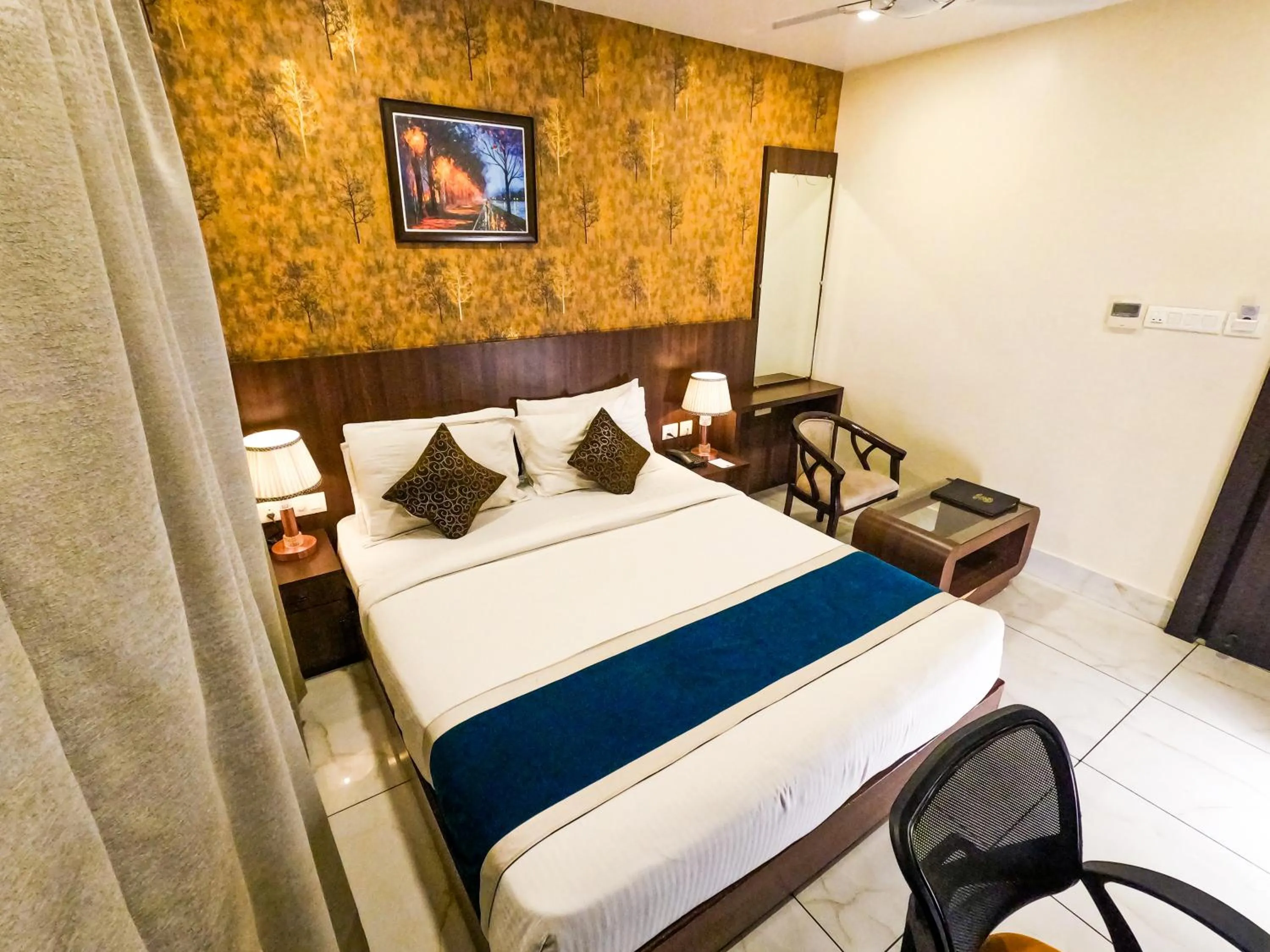 TV and multimedia, Bed in Hotel Sidh Vedantha