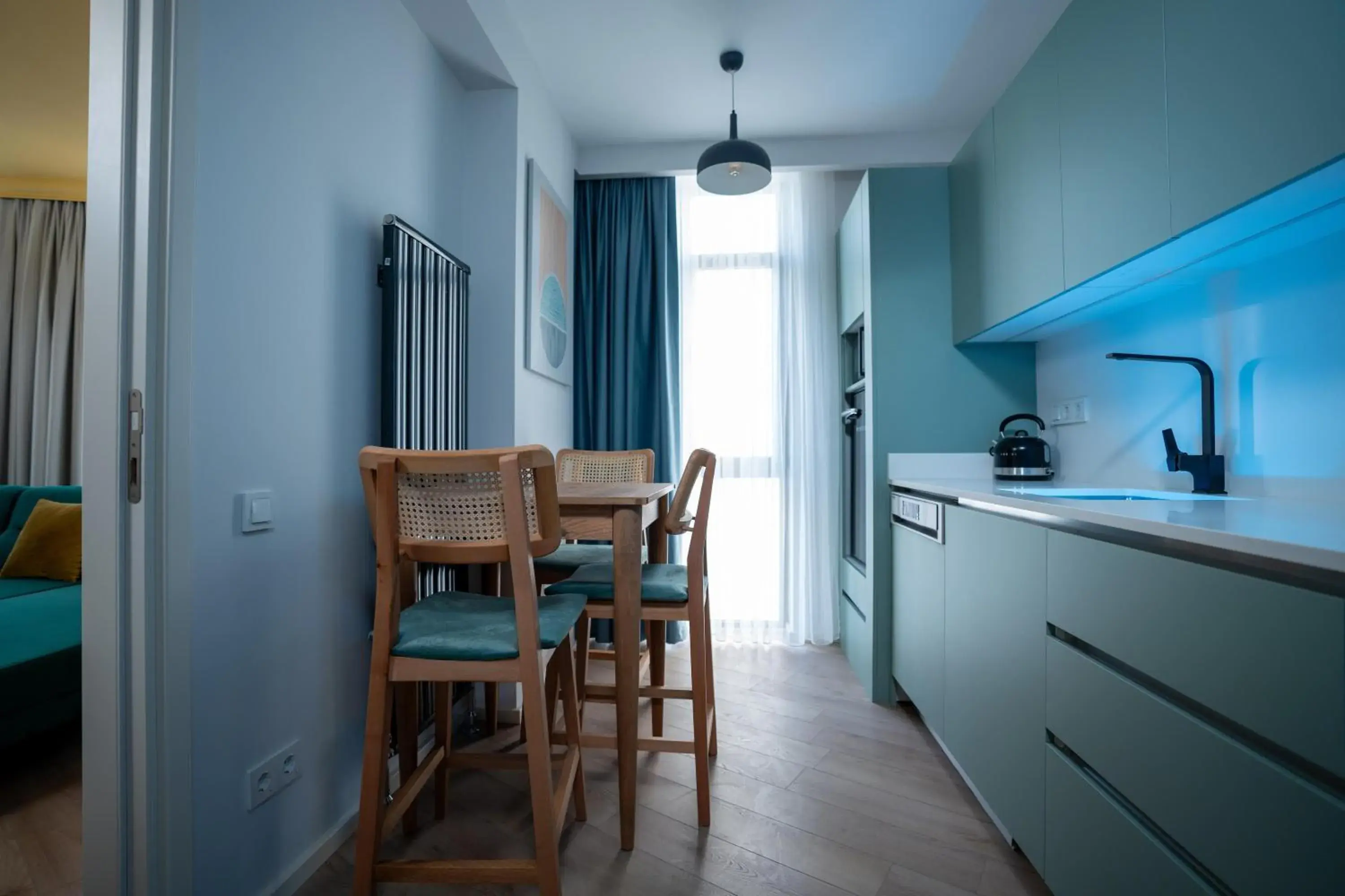 Deluxe Double Room with Shower in Bird Nest Suites Deluxe Double Room with Shower in Bird Nest Suites