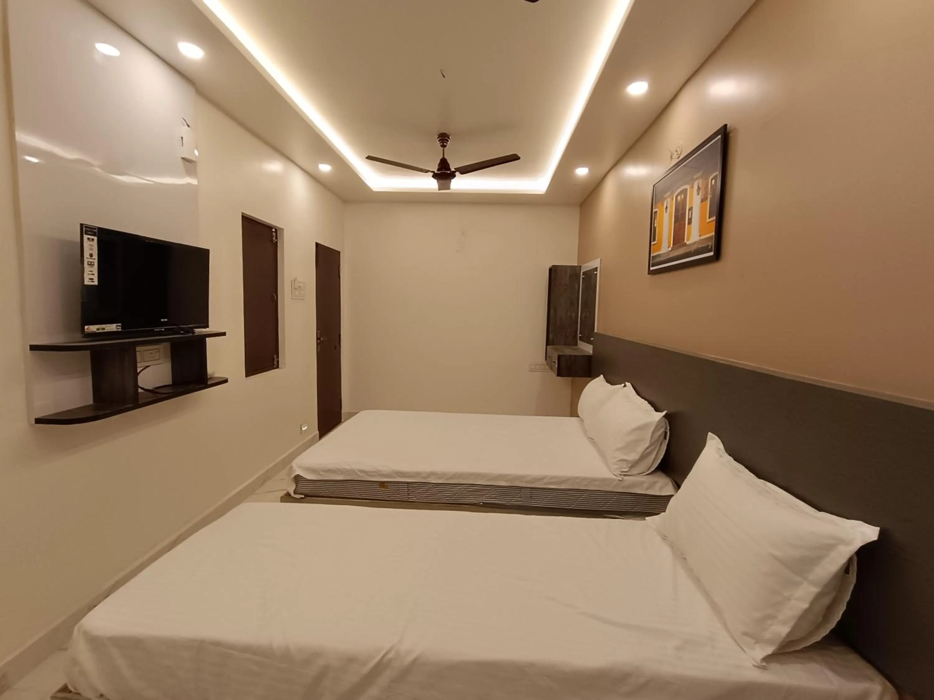 TV and multimedia, Bed in Arul Residency