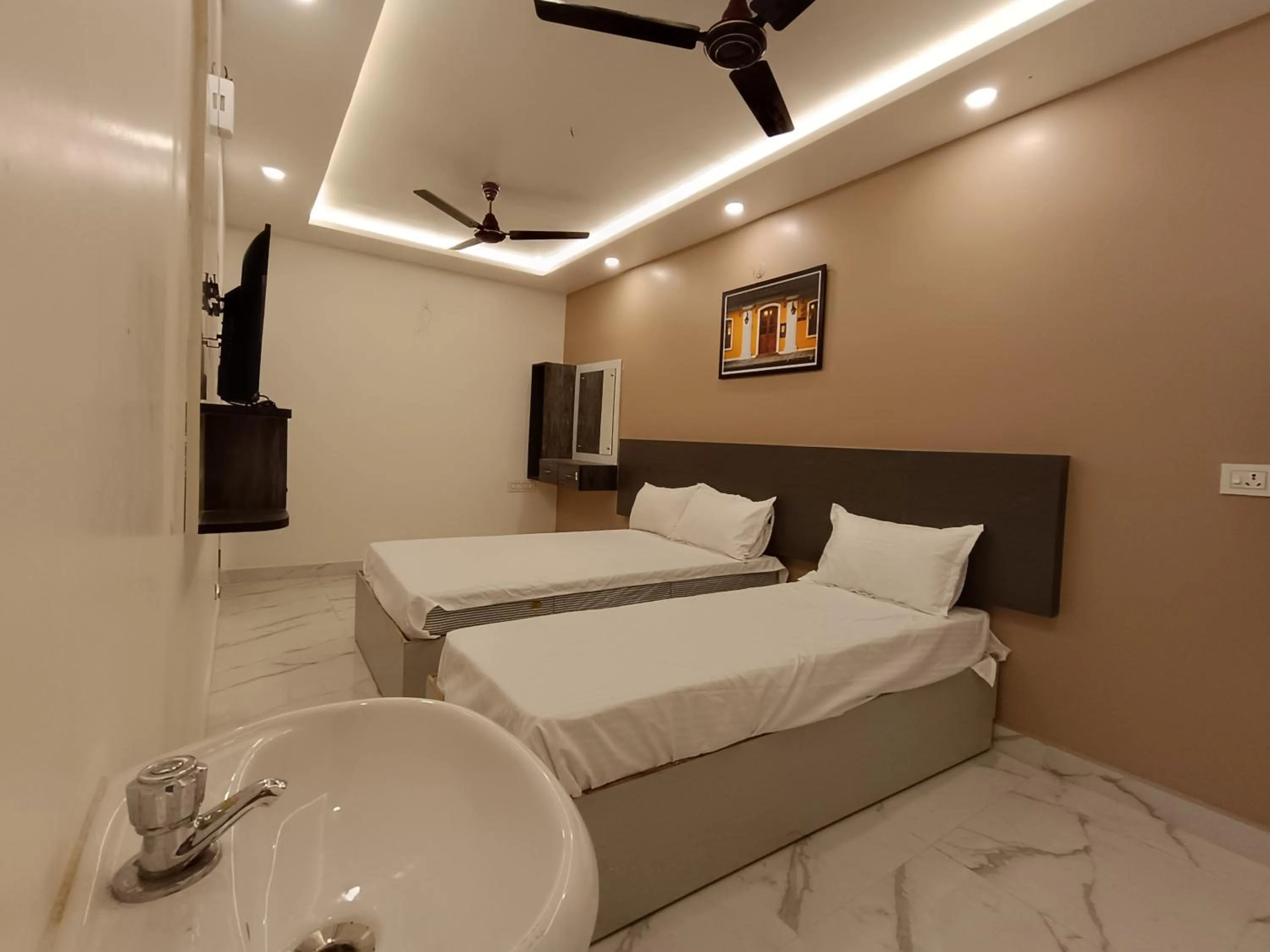 Bed in Arul Residency