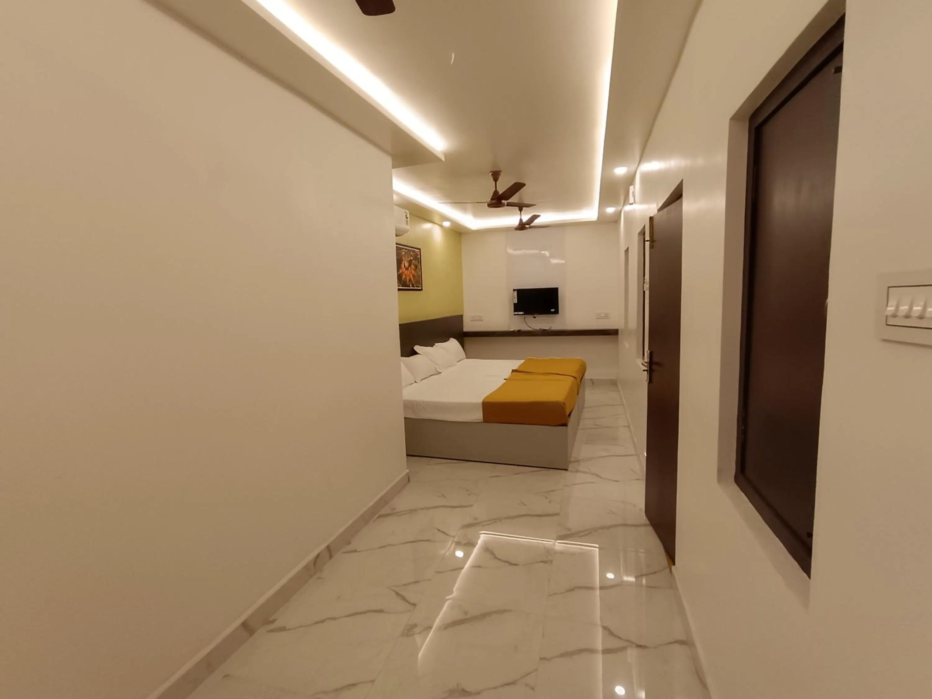 TV and multimedia in Arul Residency