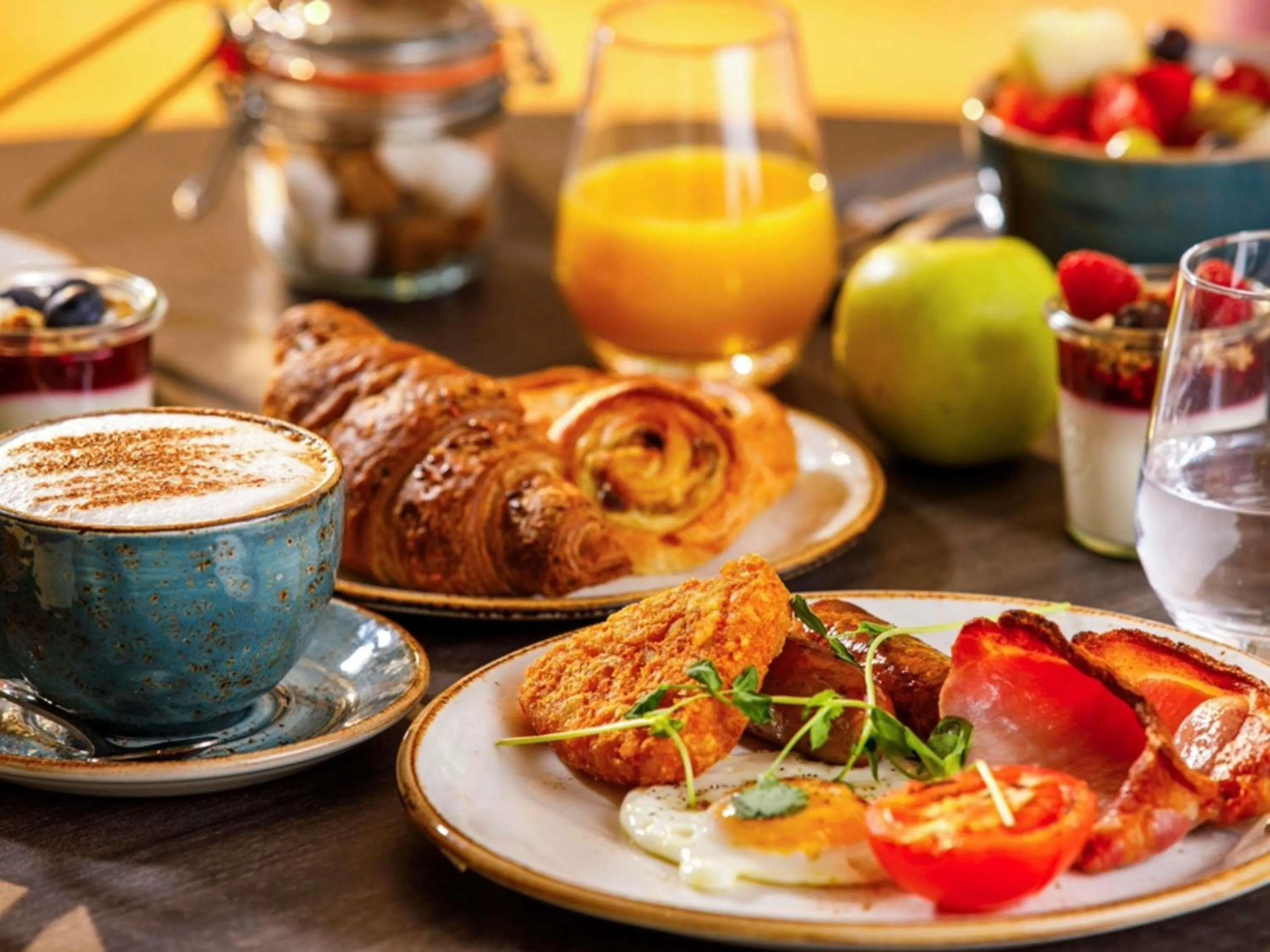 Breakfast in Novotel London West