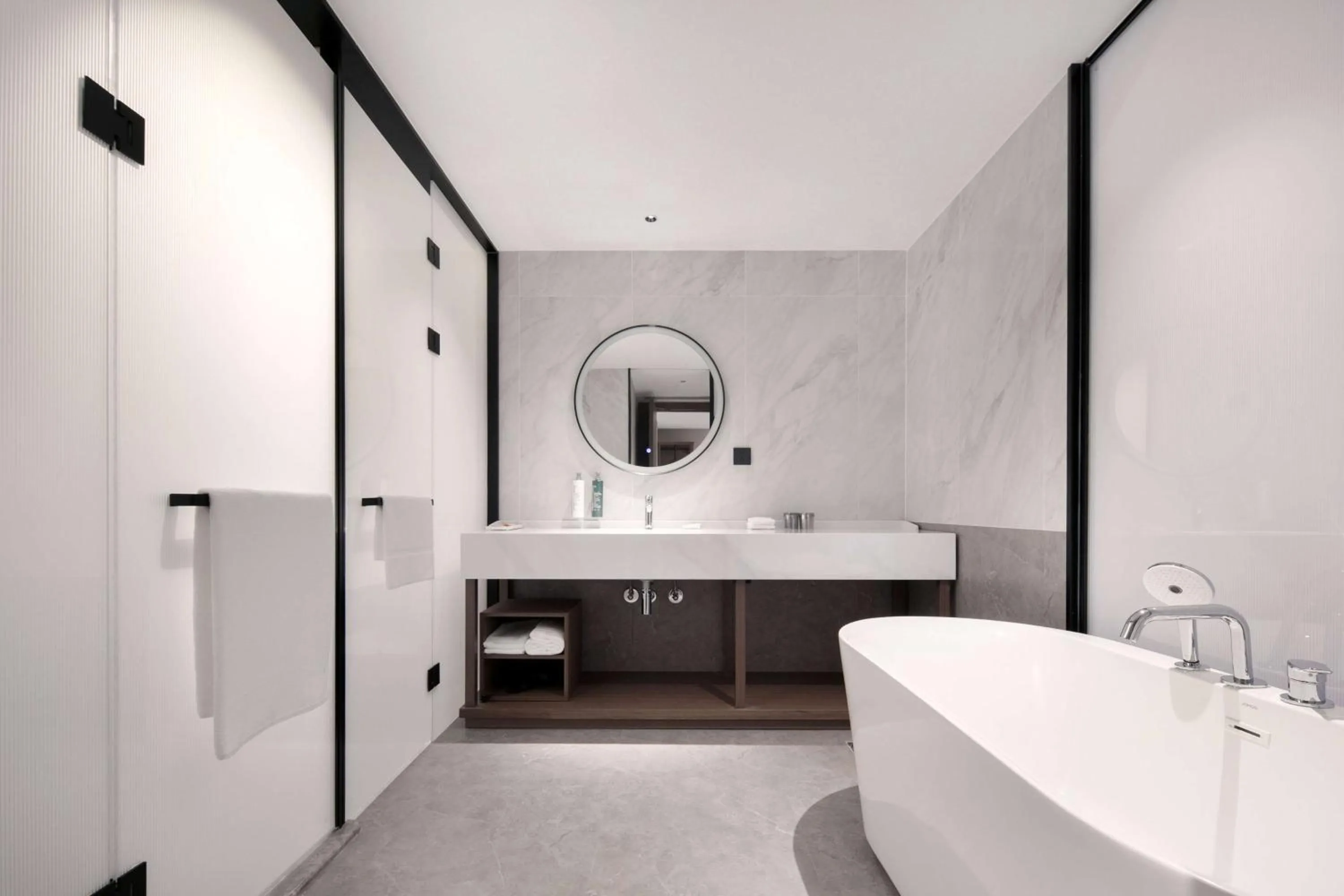 Bathroom in Hilton Garden Inn Handan She County