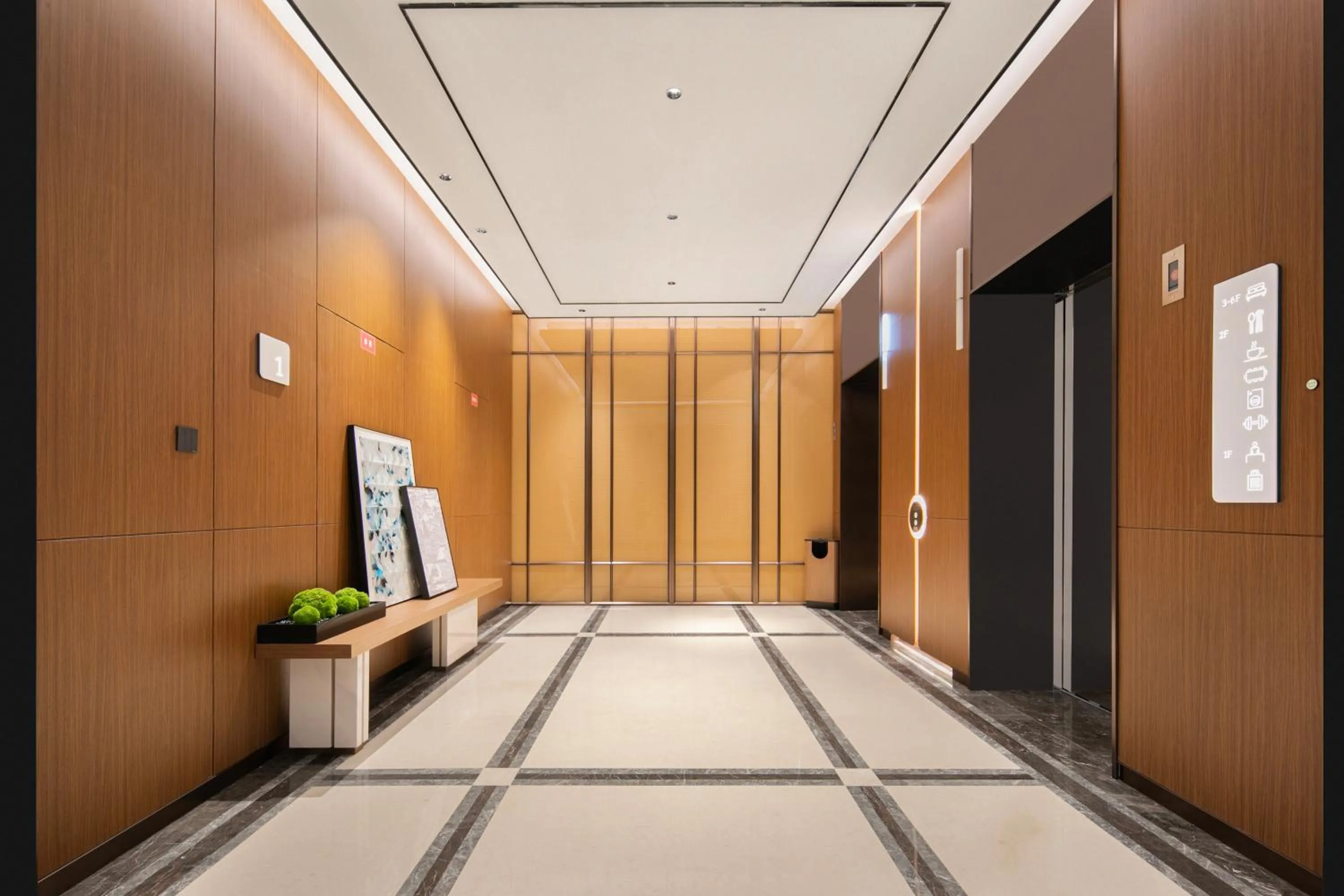 elevator in Hilton Garden Inn Handan She County