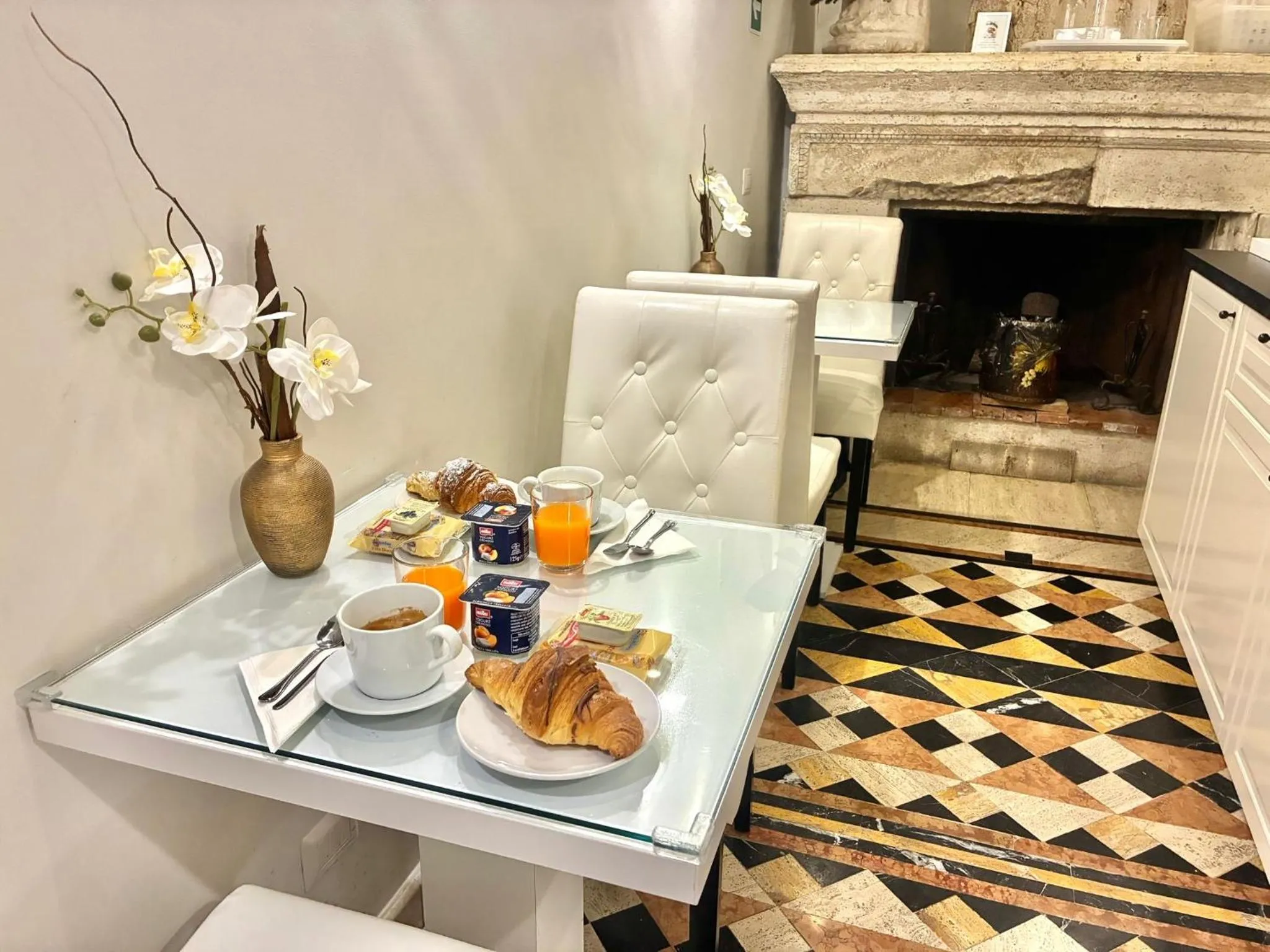 Pantheonview - Luxury Suites