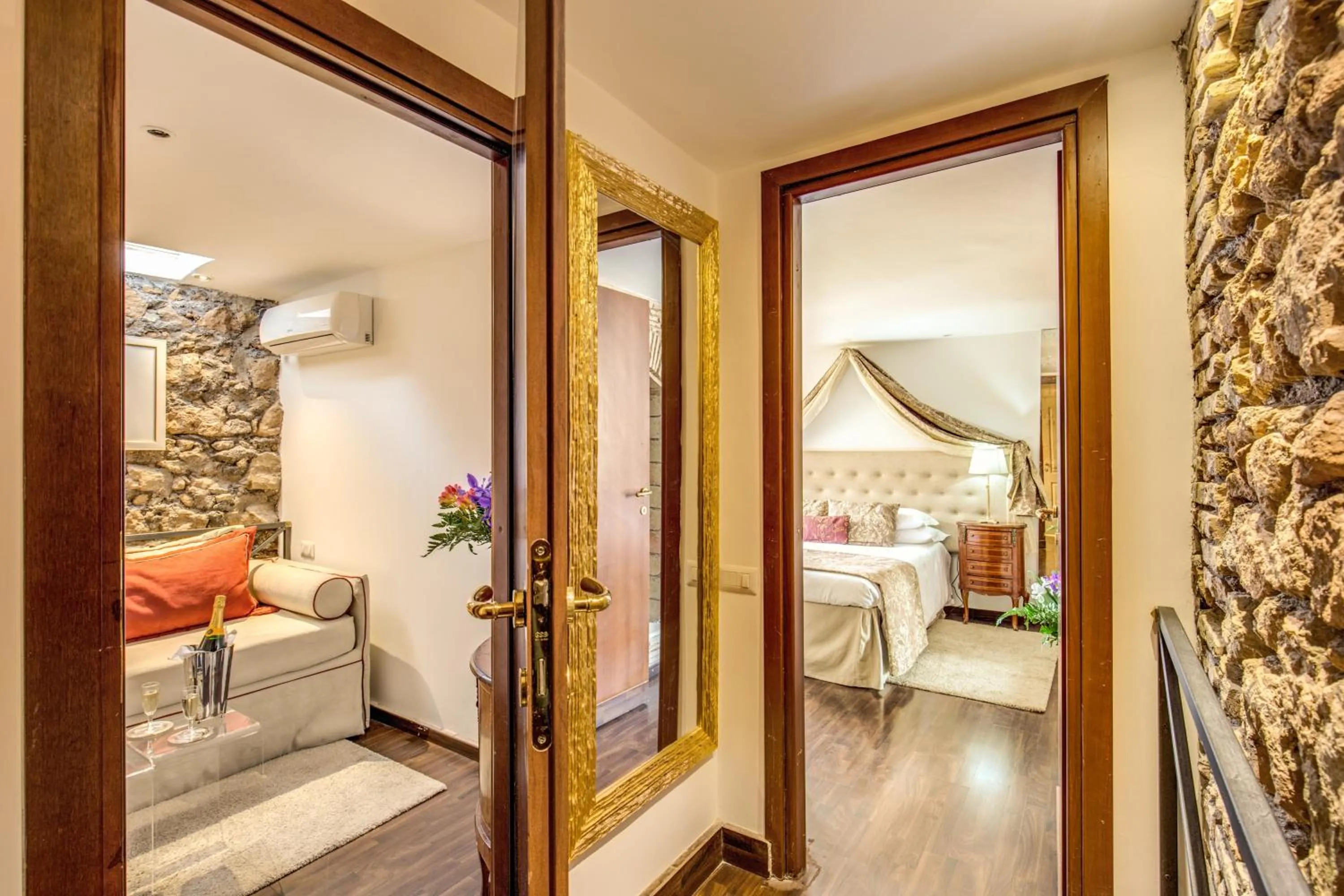 Bed in Pantheonview - Luxury Suites