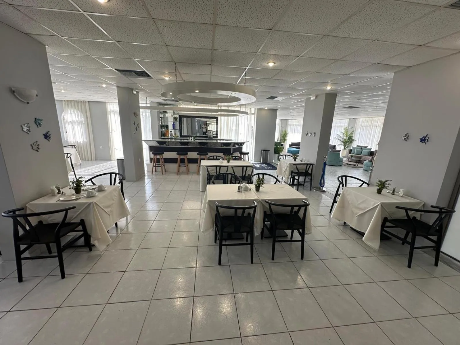 Restaurant/places to eat in Ayit Hotel