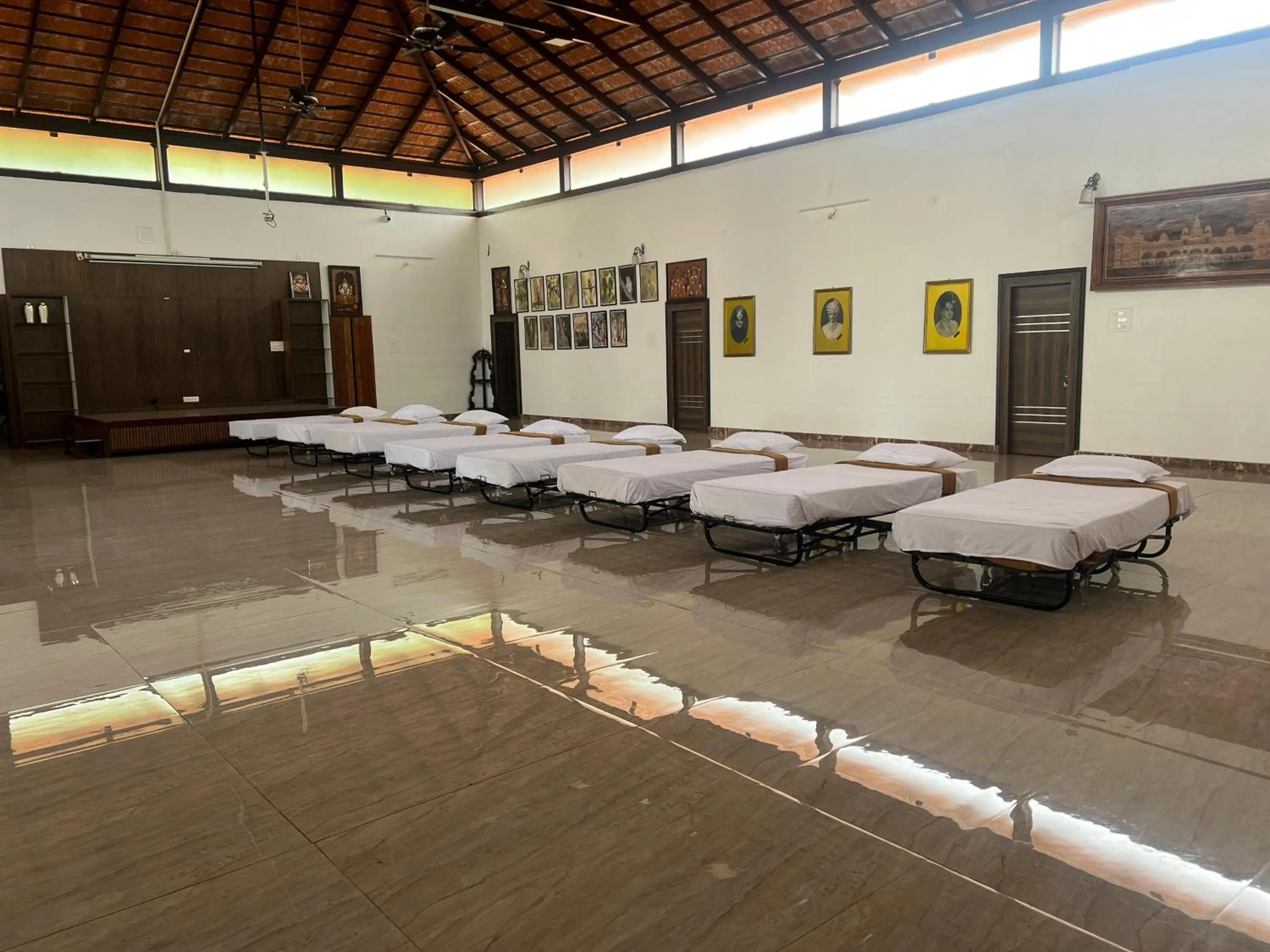 Bed in Poojaris Nirantara - Mysuru