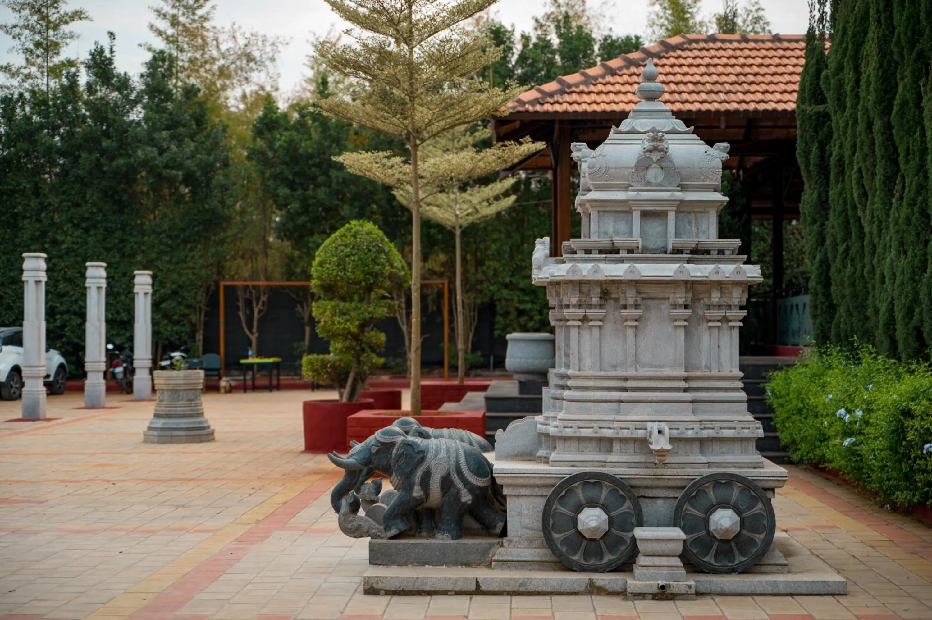 Day in Poojaris Nirantara - Mysuru