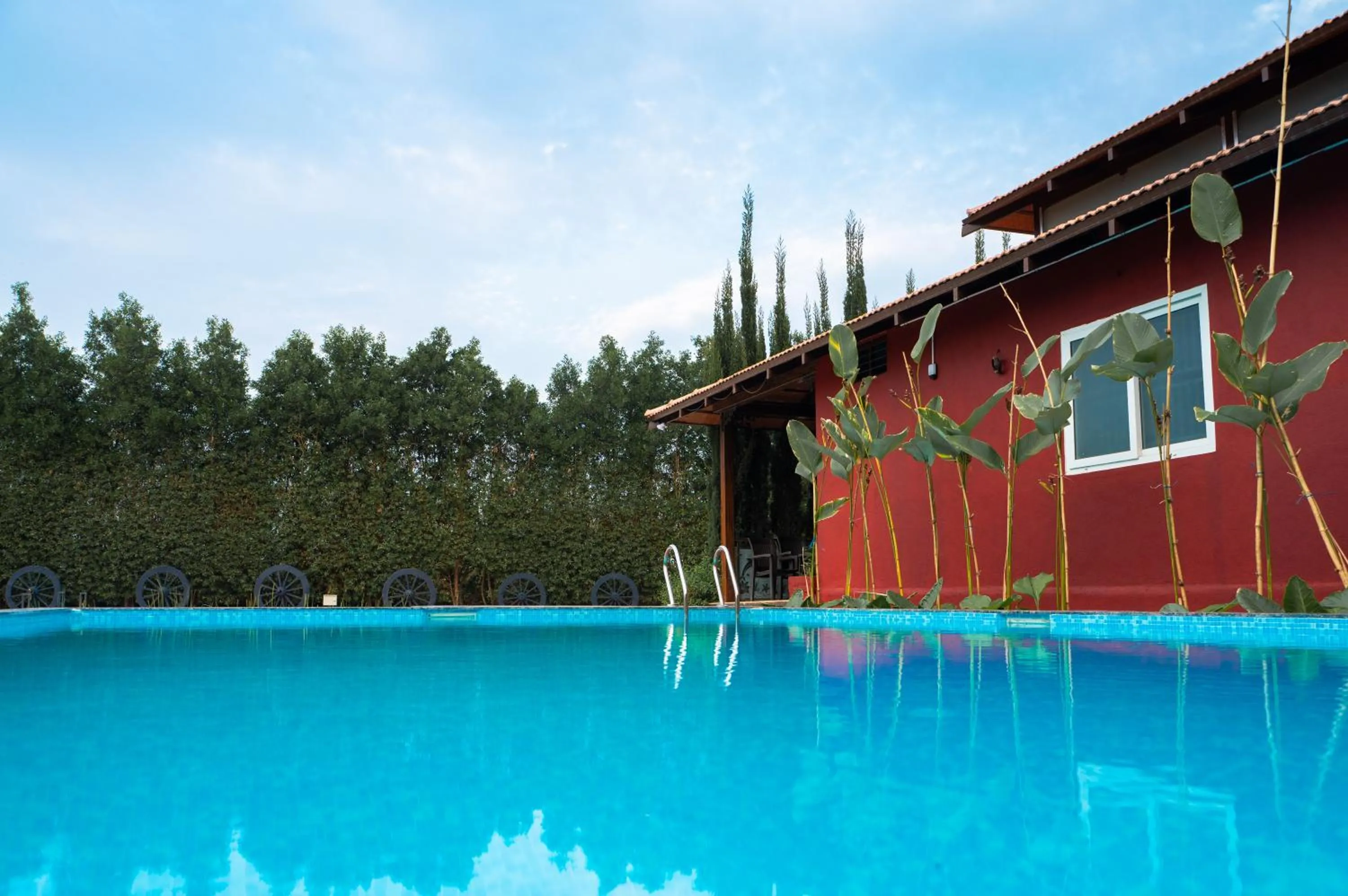 Swimming pool in Poojaris Nirantara - Mysuru