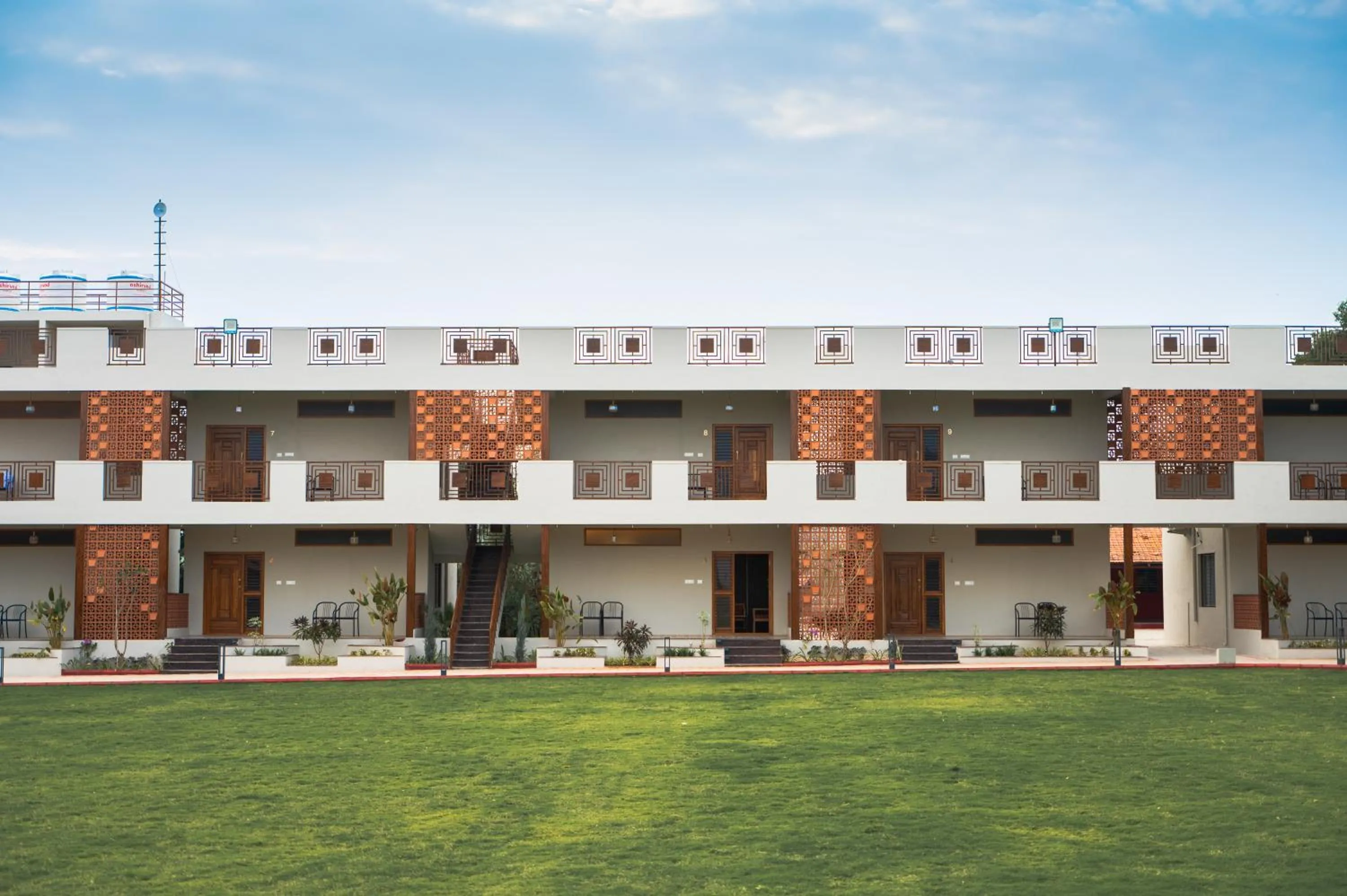Property building in Poojaris Nirantara - Mysuru
