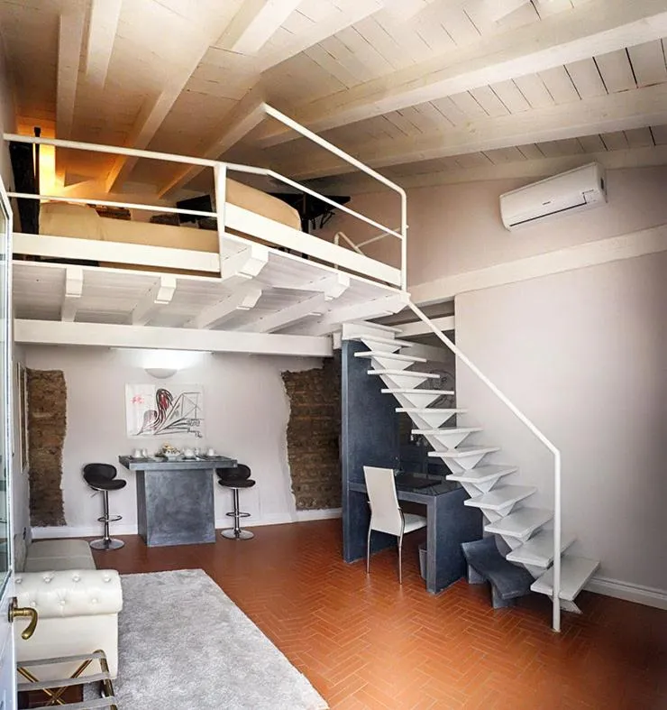 Decorative detail in Le Residenze del Tenore