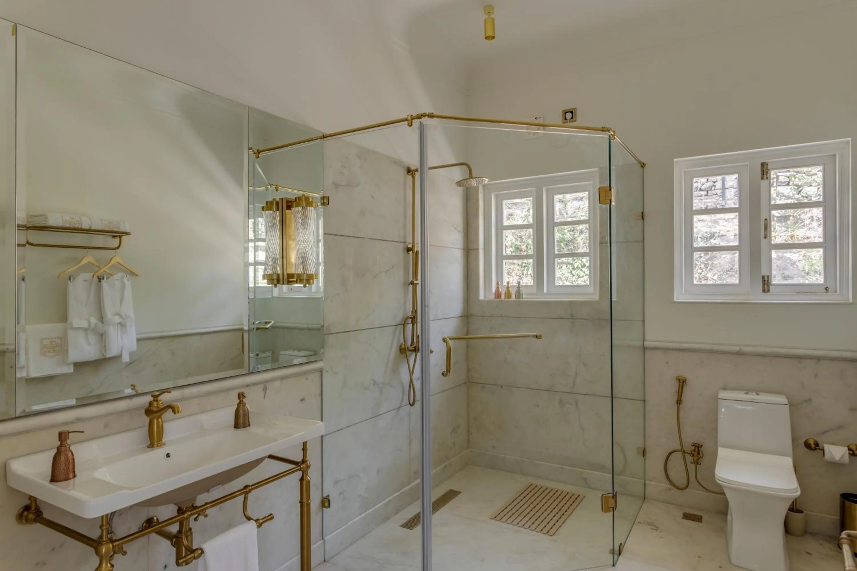 Toilet in Kinwani House - Araiya Anthology