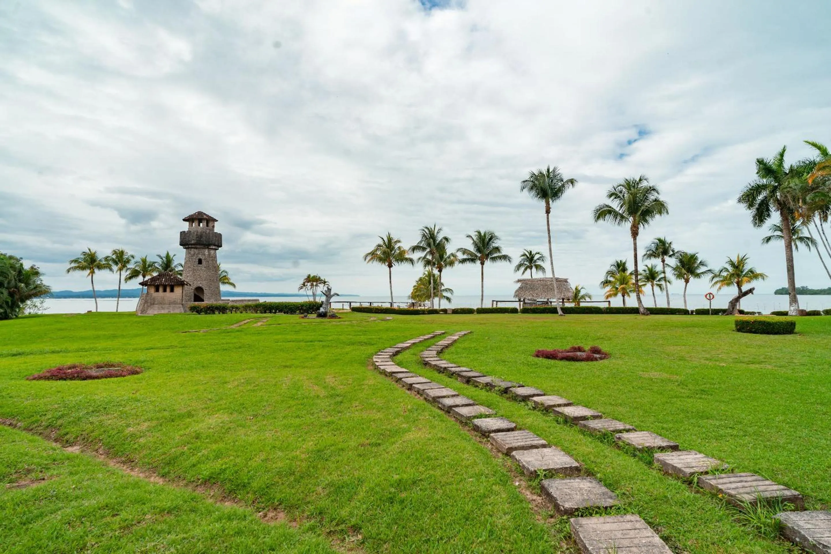 Garden in Amatique Bay Hotel
