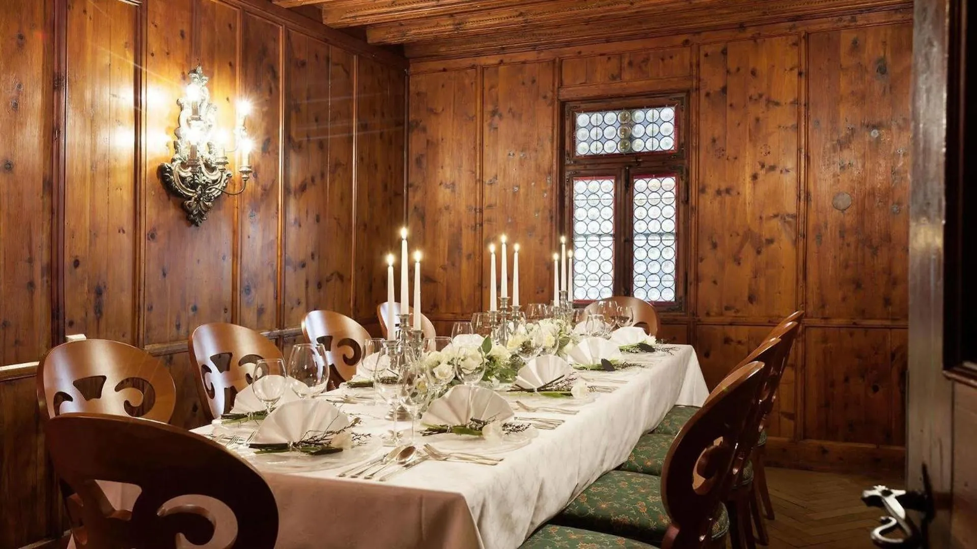 Restaurant/places to eat in Hotel Batzenhäusl