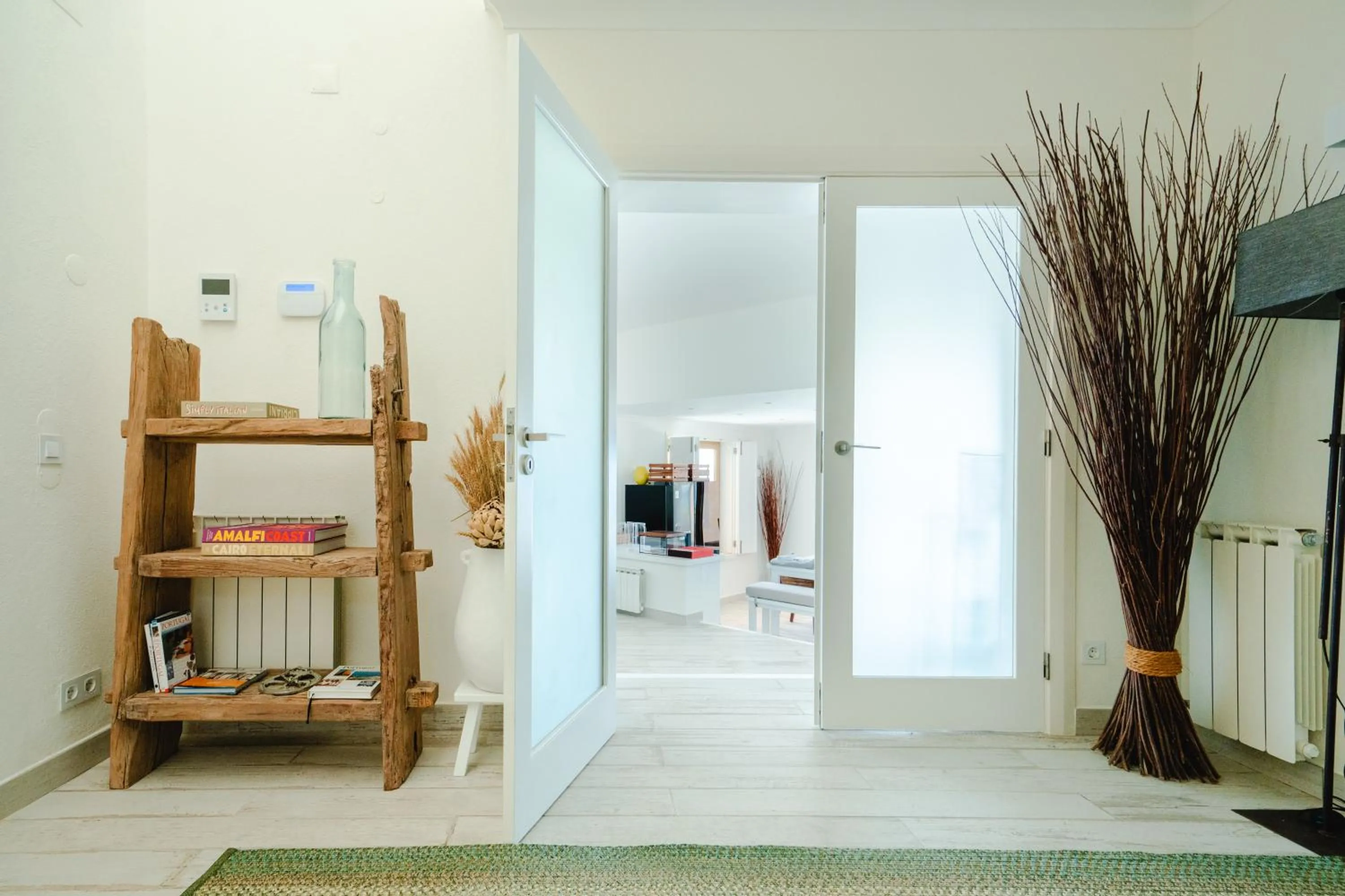 Lobby or reception in Casa Pôr do Sal - Boutique Guesthouse with Heated Pool & Sea Views