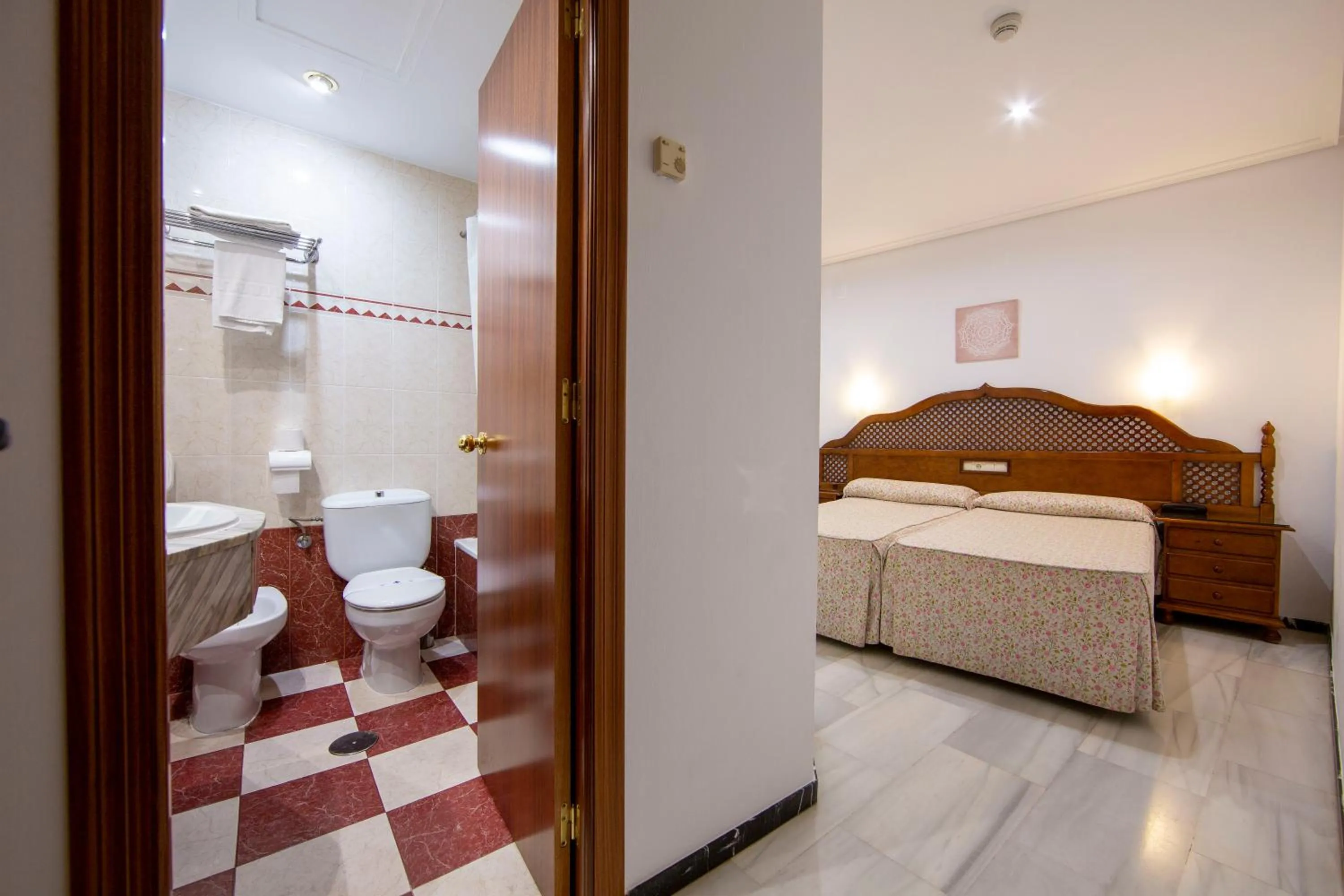 Bed in Hotel Los Omeyas