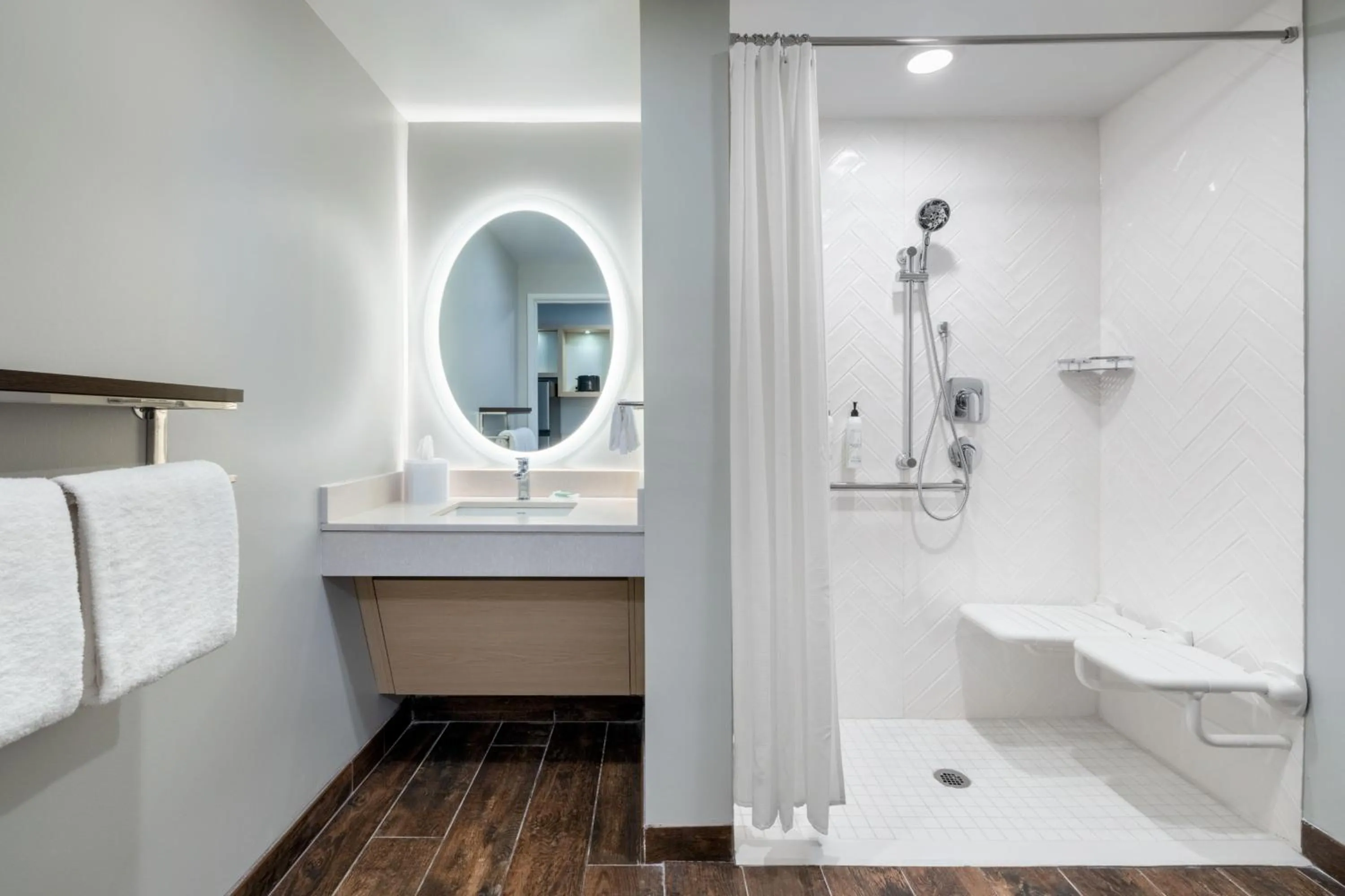 Bathroom in TownePlace Suites by Marriott Brunswick