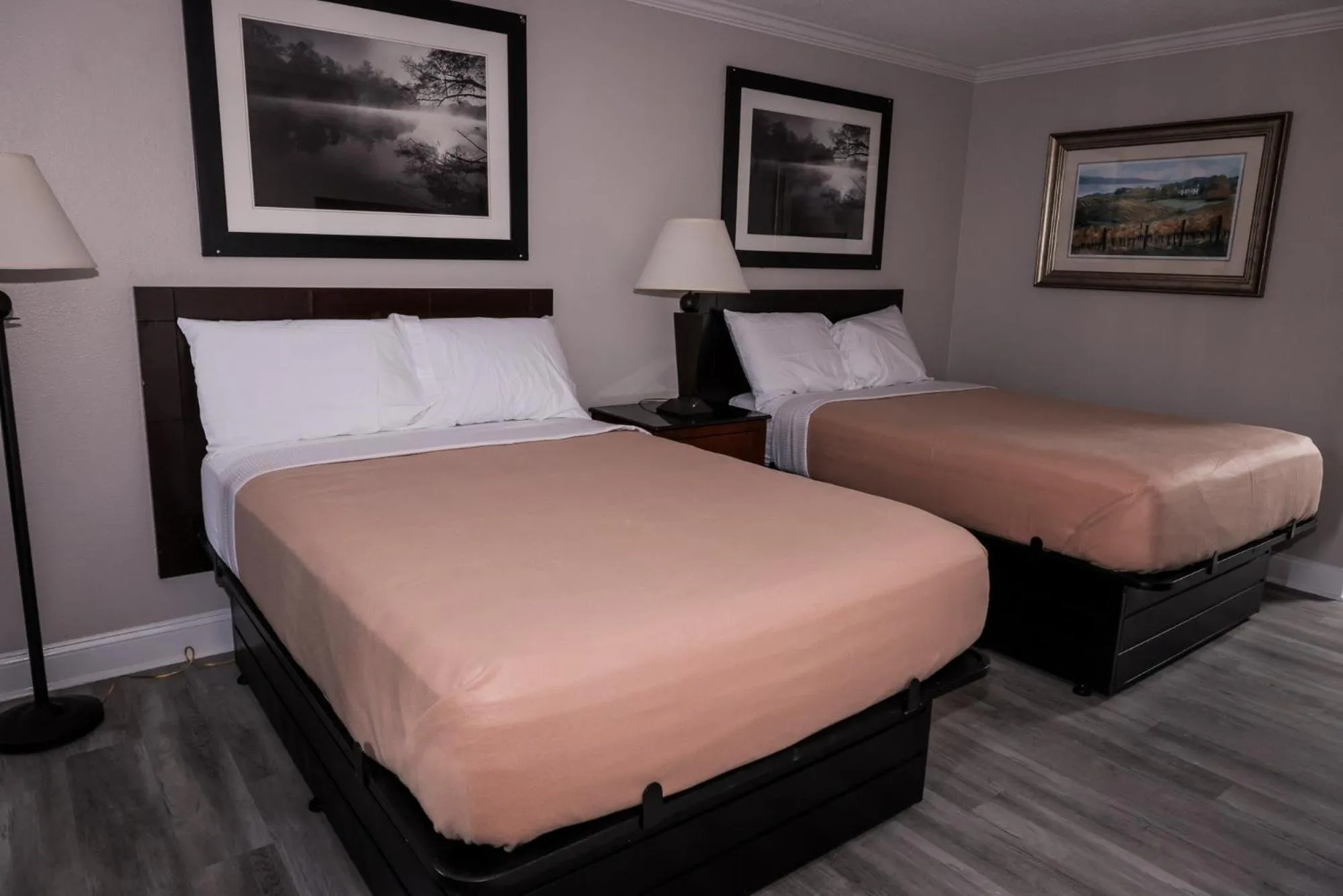 Bedroom, Bed in Riverside Inn & Suites Danville Virginia