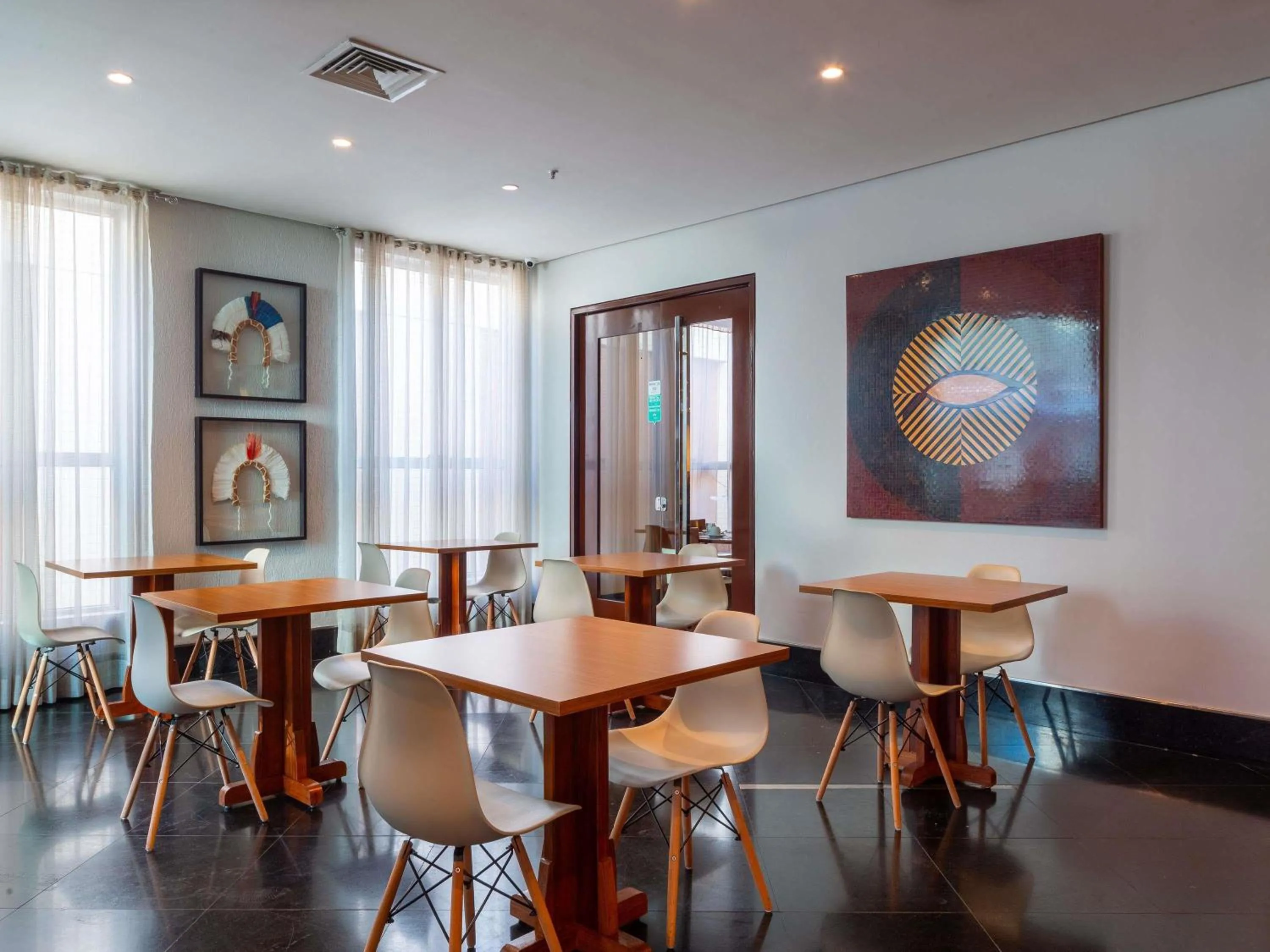 Restaurant/places to eat in Mercure Manaus