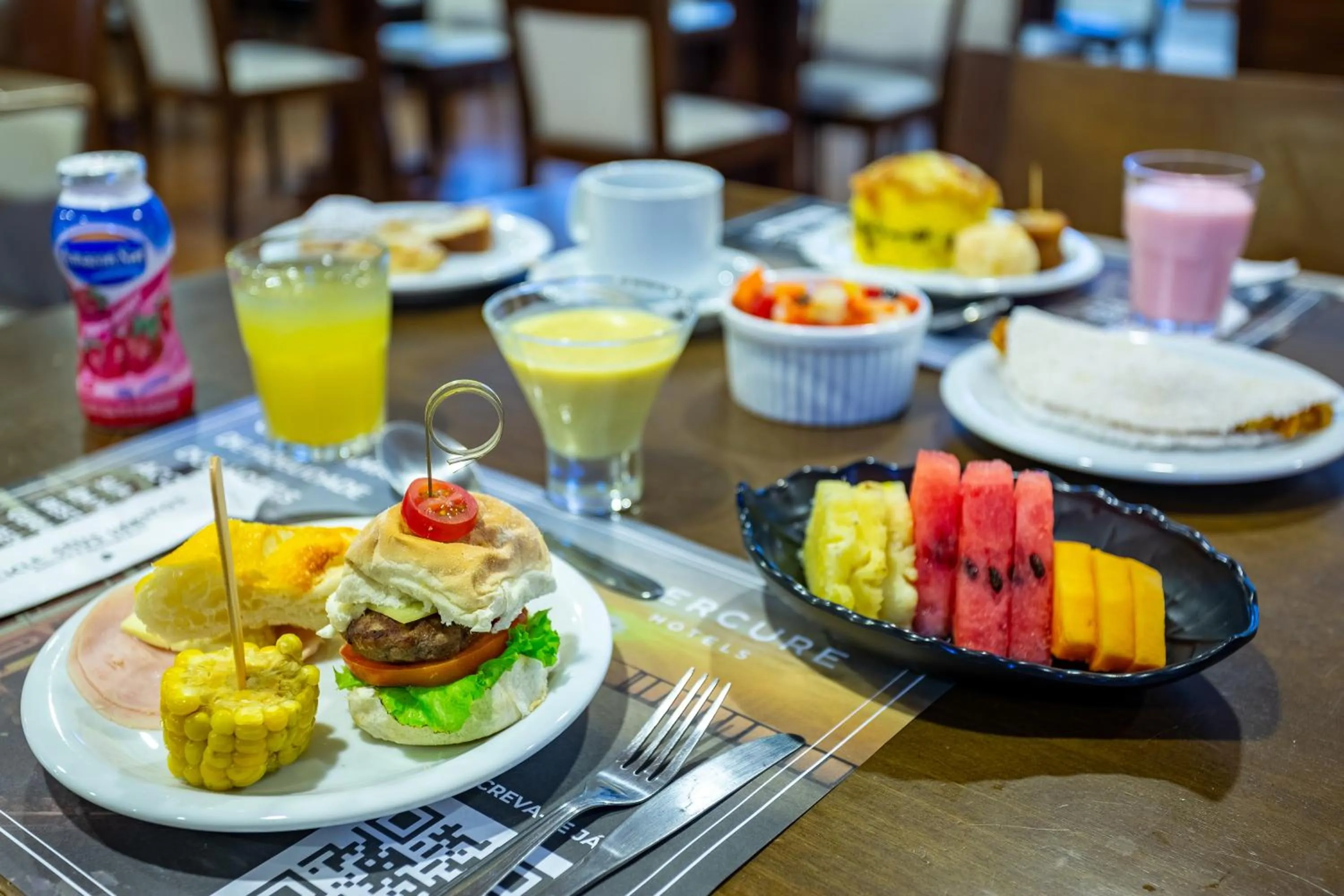 Restaurant/places to eat in Mercure Manaus