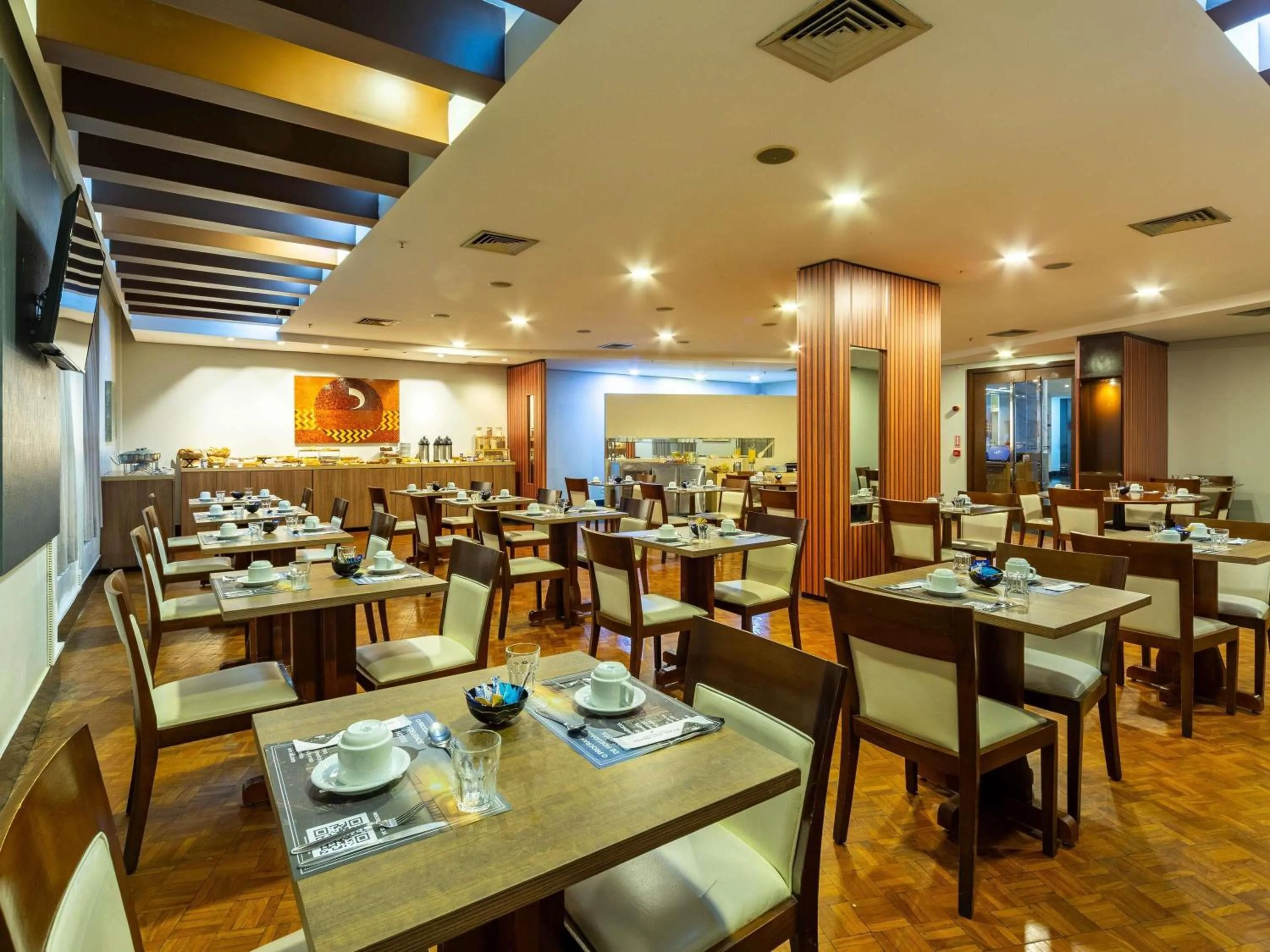 Restaurant/places to eat in Mercure Manaus