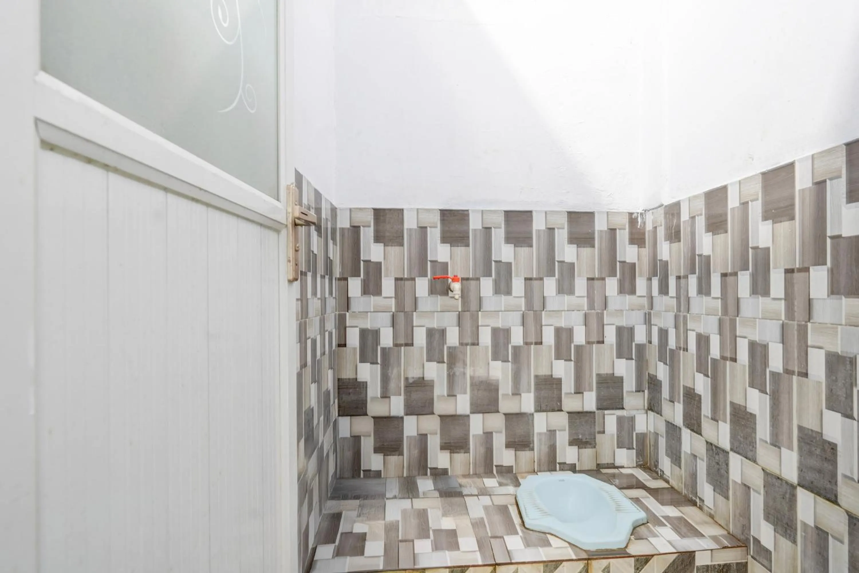 Bathroom in Hotel O Guest House Cinta Damai