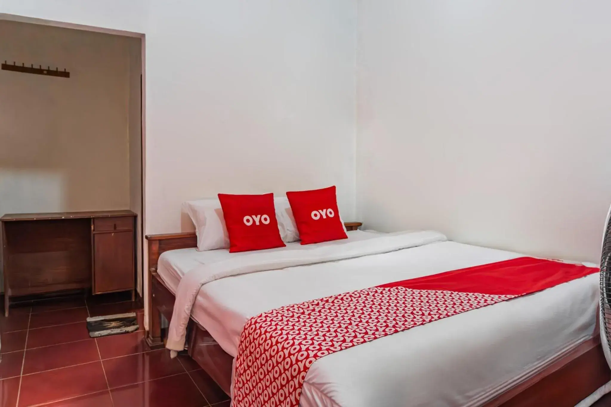 Standard Double Room in Hotel O Guest House Pahlawan Syariah Standard Double Room in Hotel O Guest House Pahlawan Syariah