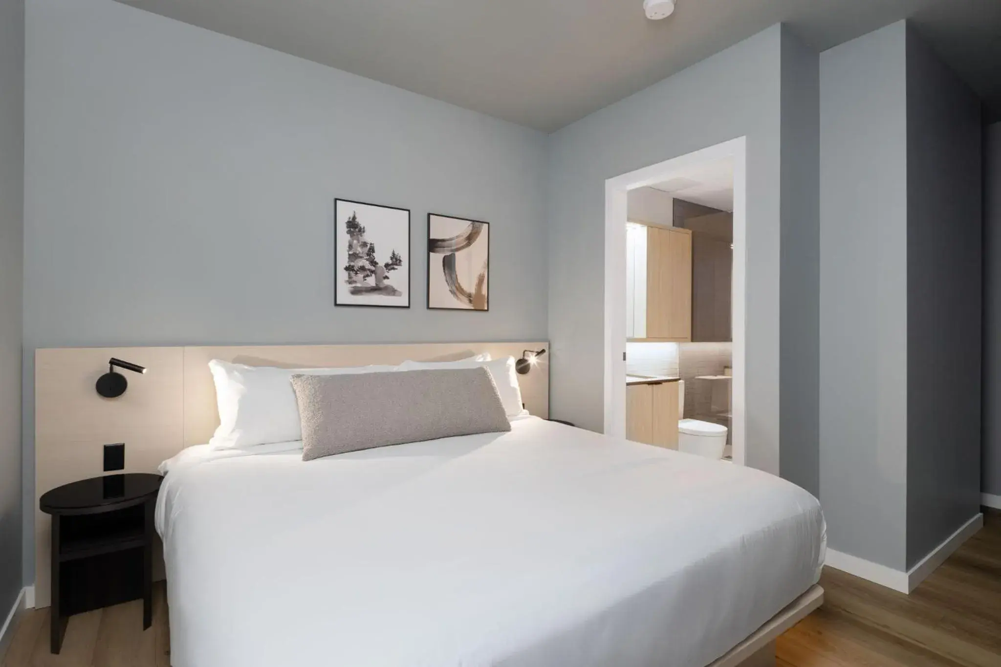 Two Bedroom Deluxe Apartment in Smithe House Two Bedroom Deluxe Apartment in Smithe House