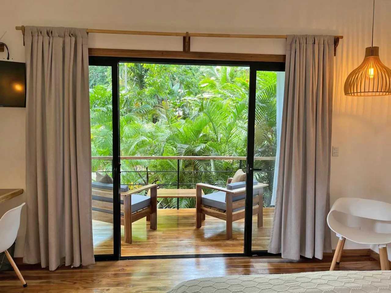 Garden in El Nido Jungle Lodge