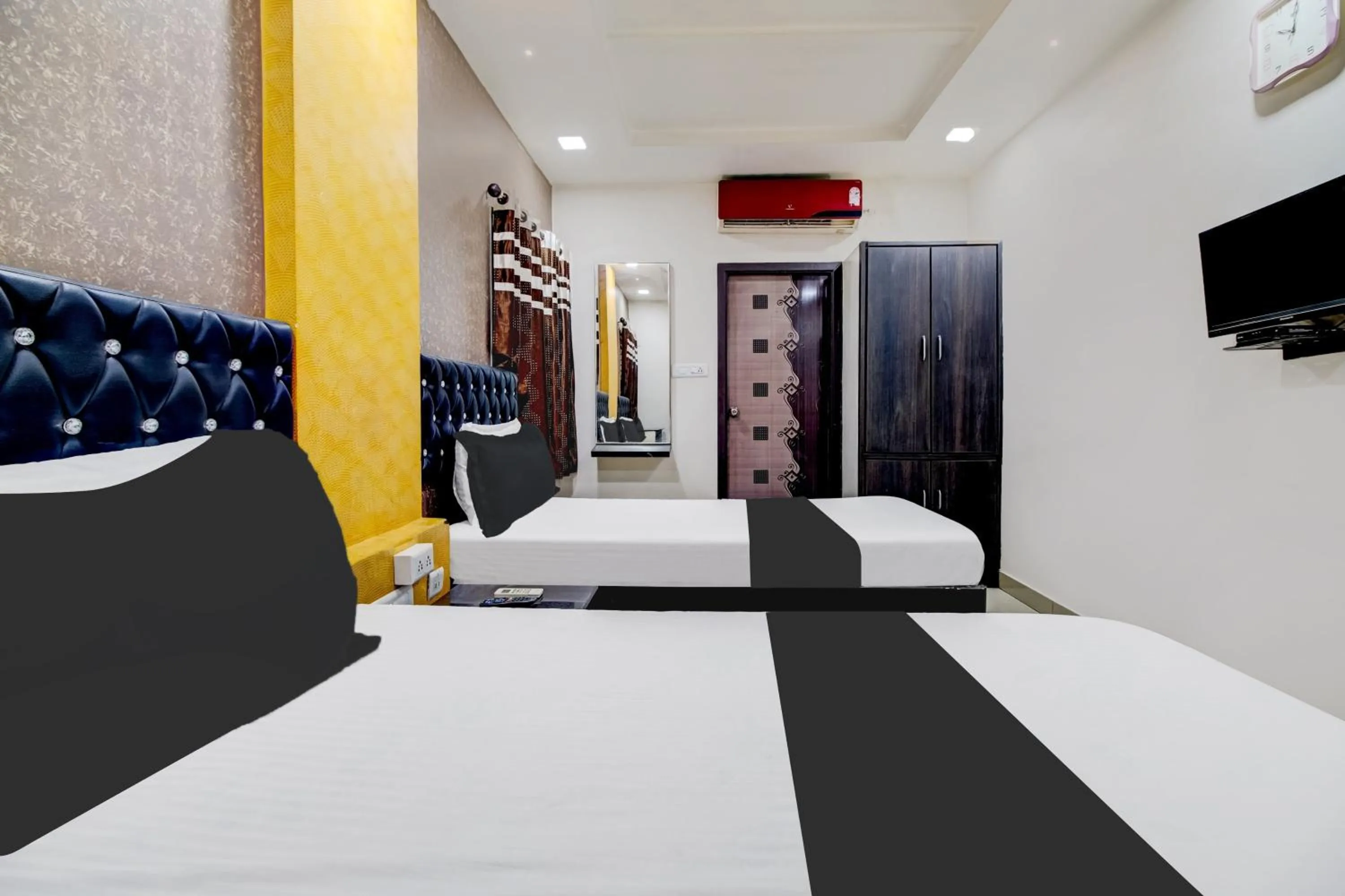 Bedroom, Bed in Super Hotel O Rajadhani