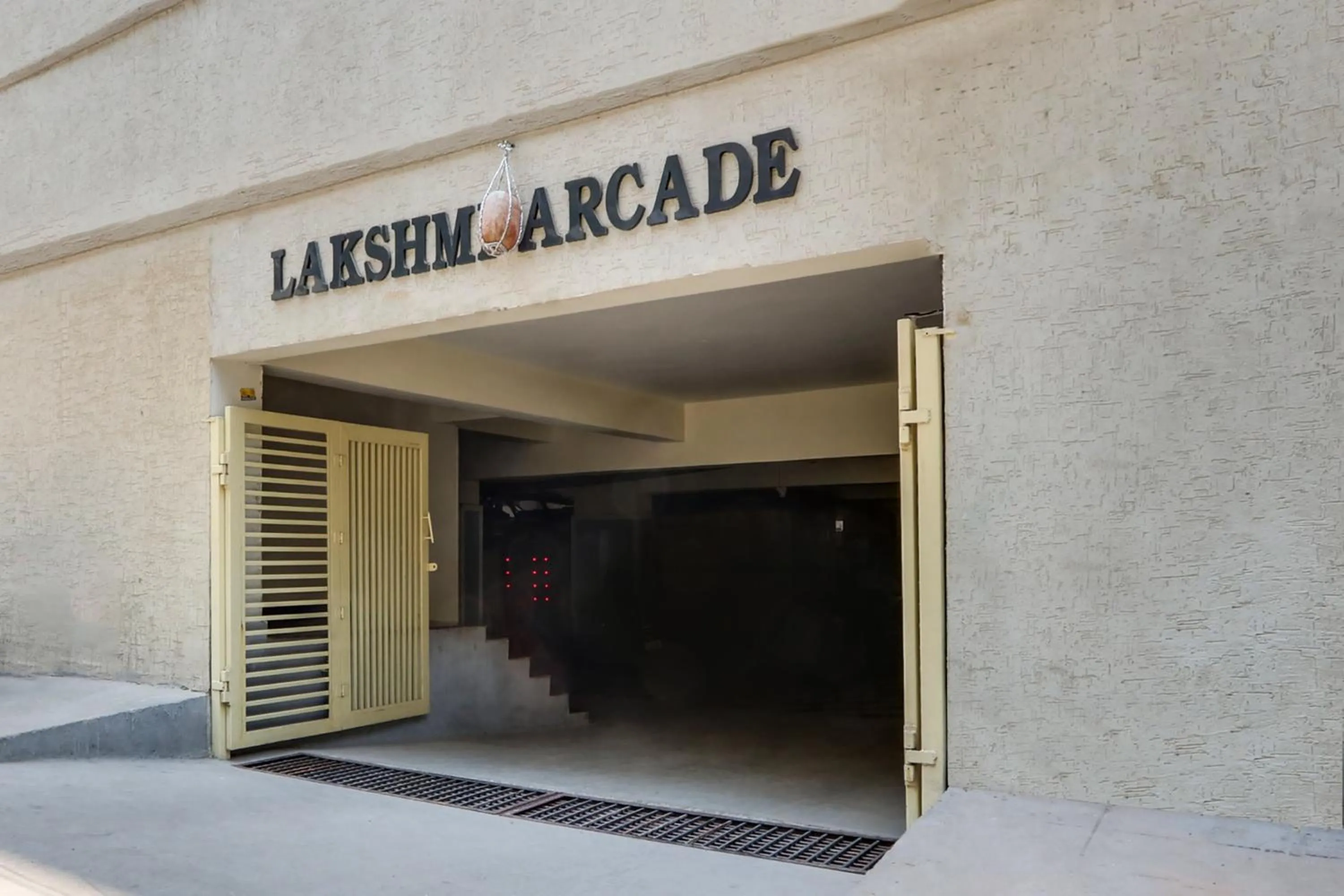 Facade/entrance in Super Collection O Bhagyalakshmi Suites