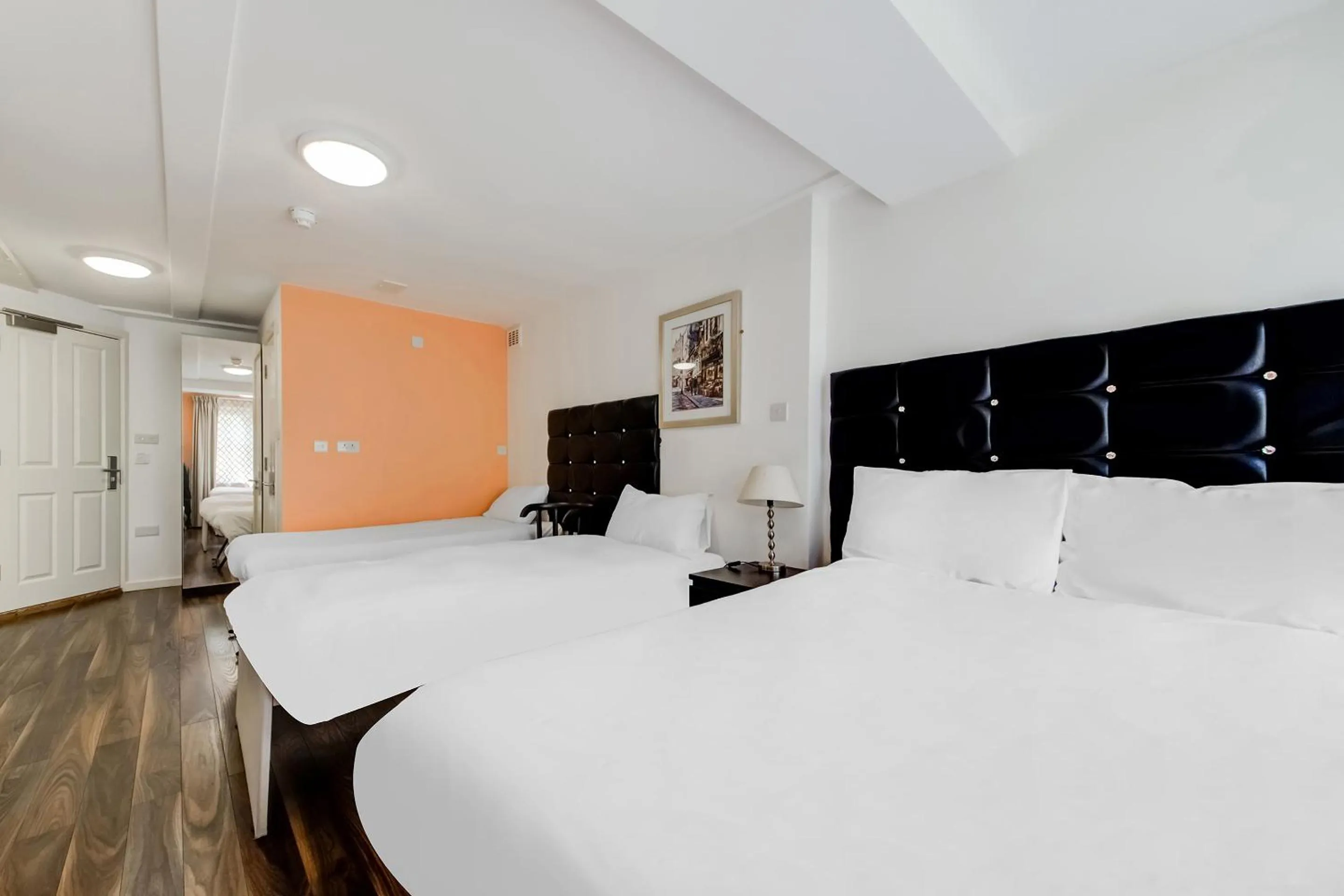 Bedroom in OYO Grantly Hotel