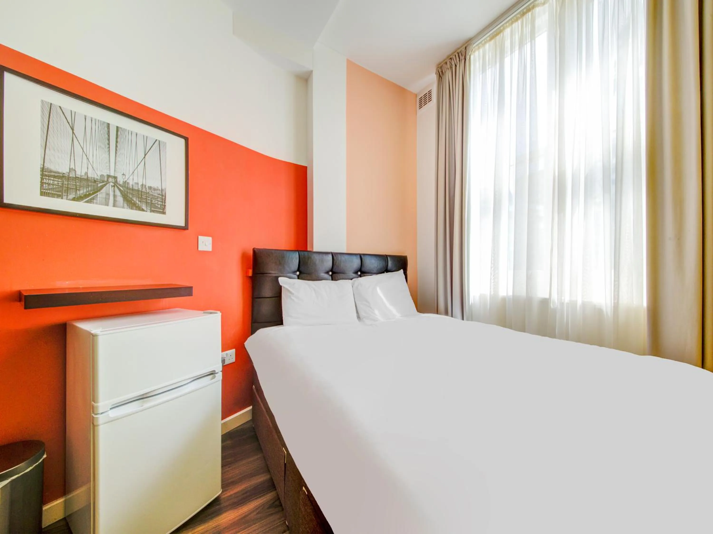 Bedroom in OYO Grantly Hotel