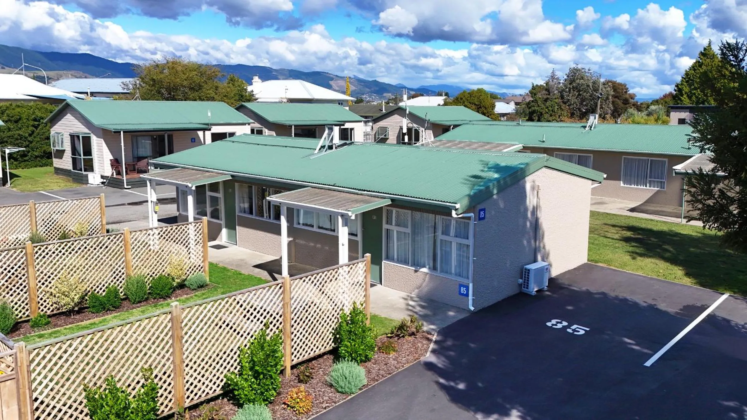 Day in Tāhuna Beach Holiday Park