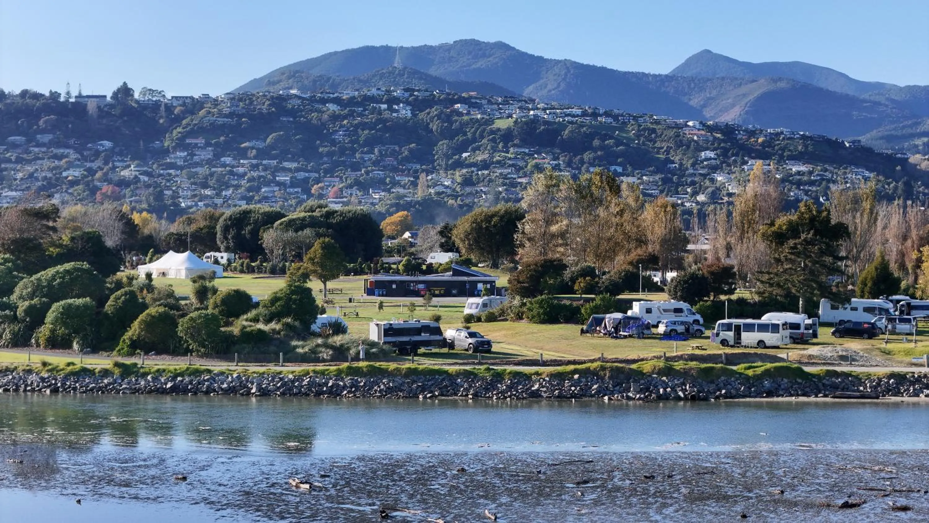 Nearby landmark in Tāhuna Beach Holiday Park