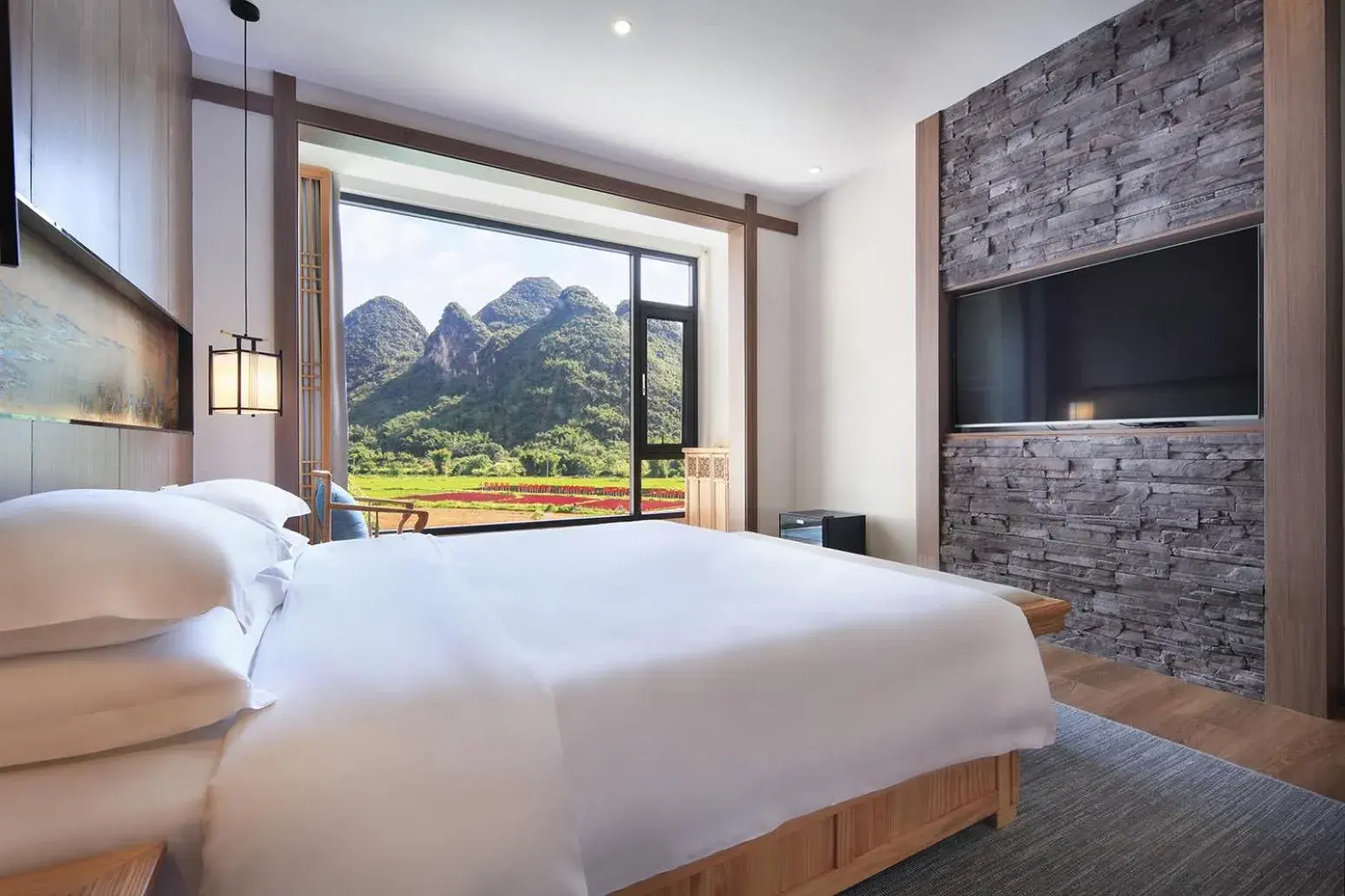 Family Room with Mountain View in The Giggling Tree Family Room with Mountain View in The Giggling Tree