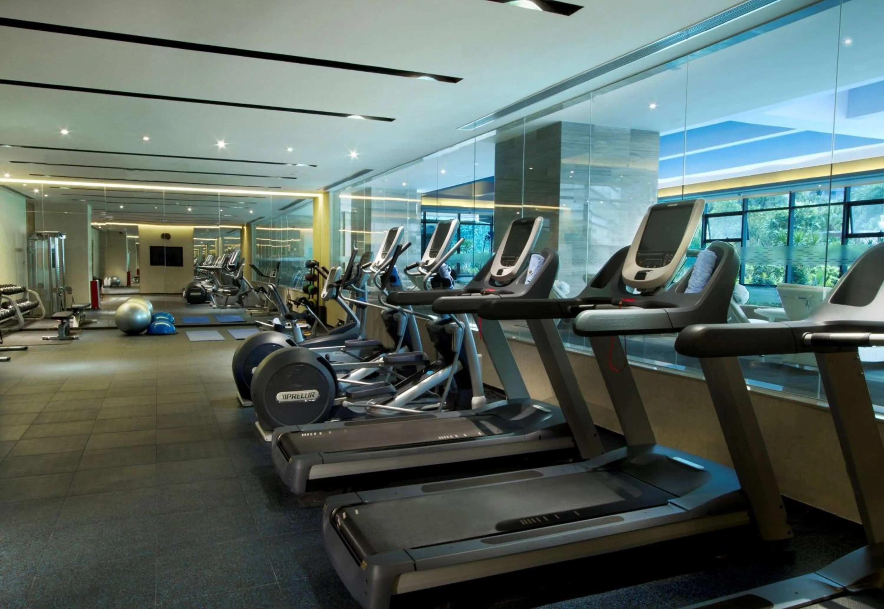 Fitness centre/facilities in DoubleTree by Hilton Heyuan