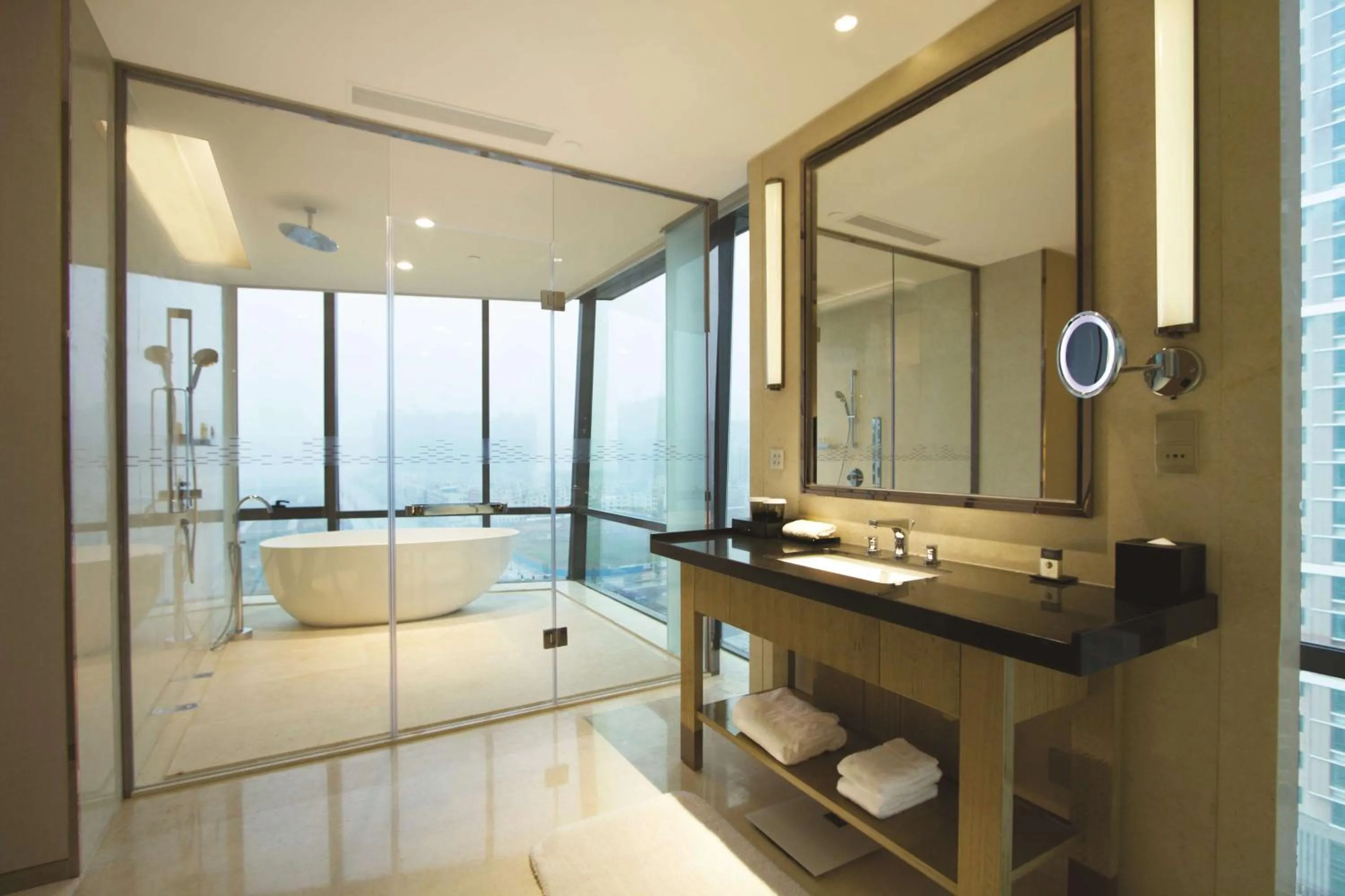 Bathroom in DoubleTree by Hilton Heyuan