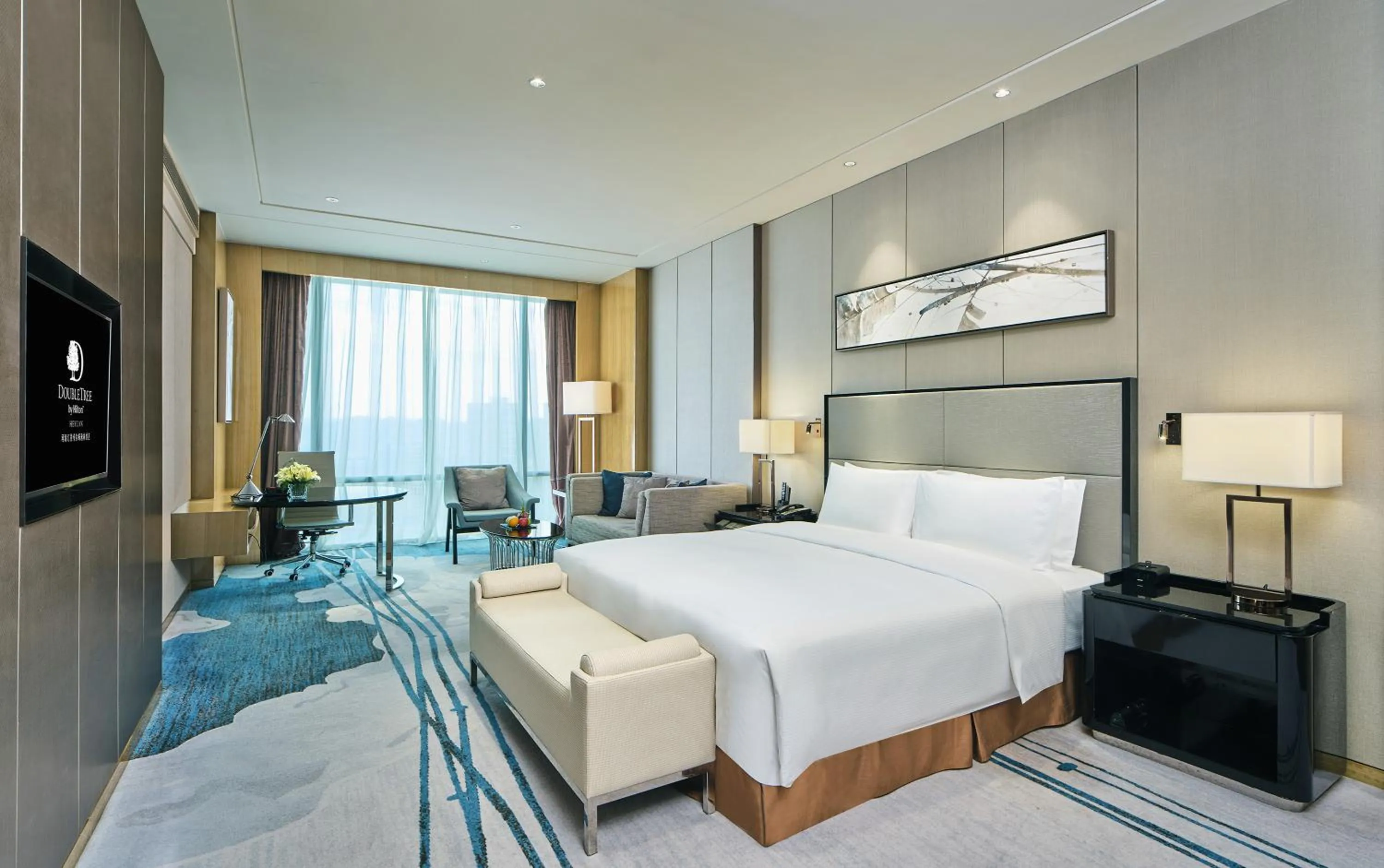 Bedroom, Bed in DoubleTree by Hilton Heyuan