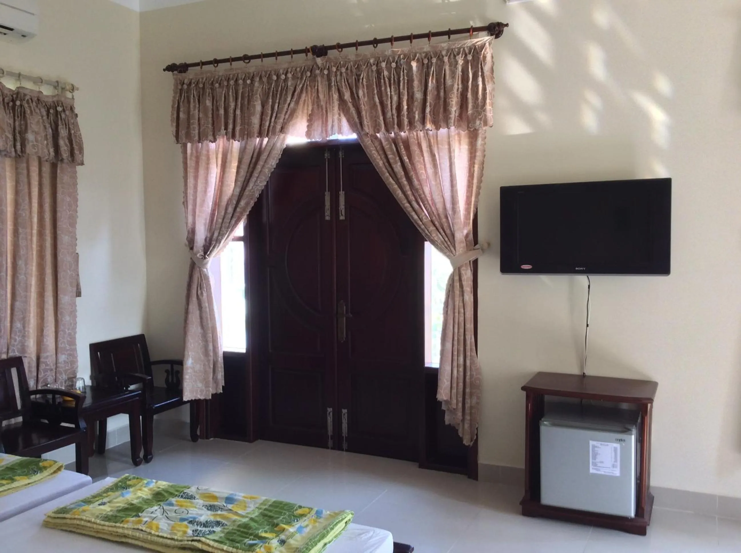 Decorative detail in Quốc Ân Motel