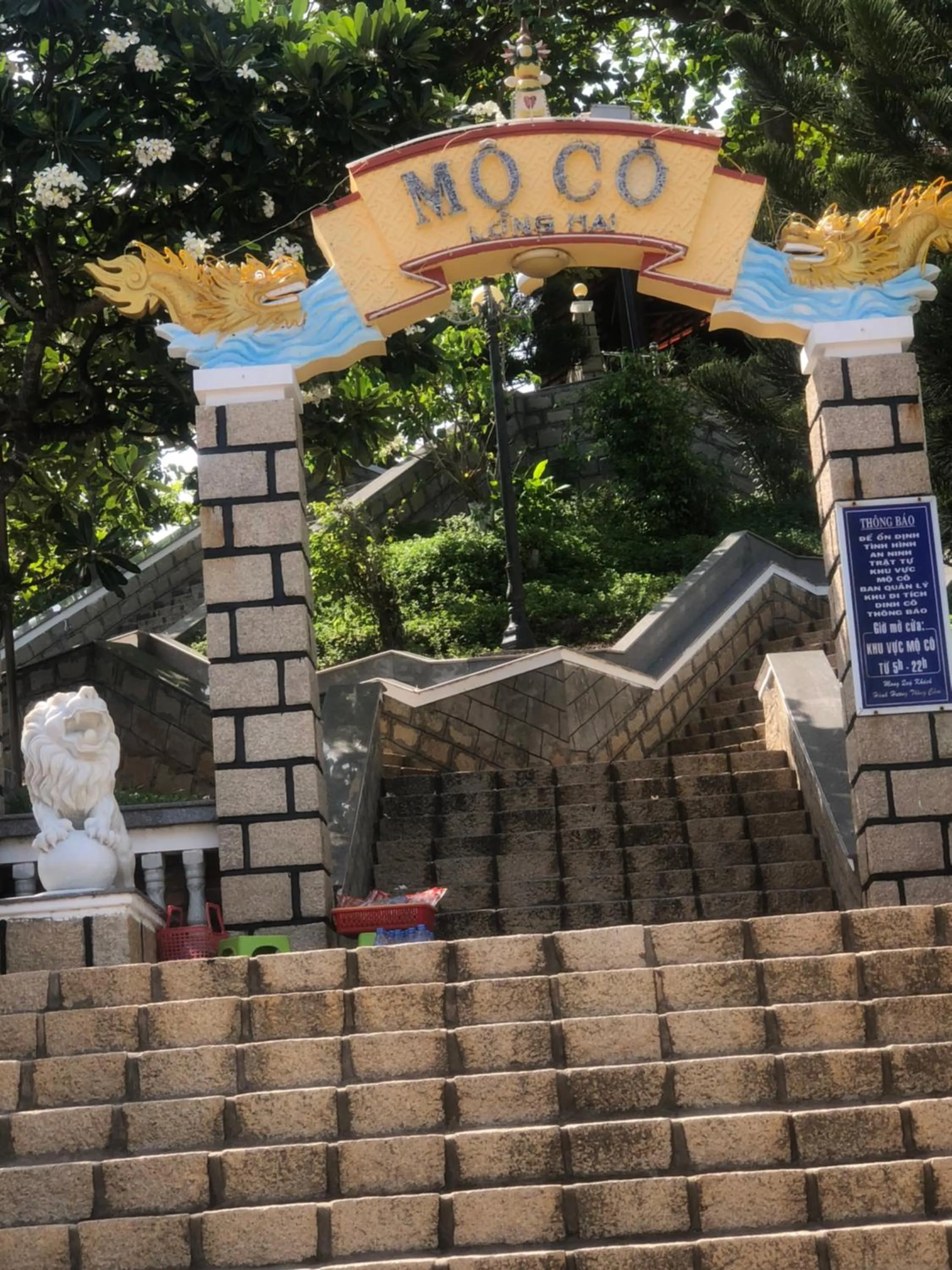 Nearby landmark in Quốc Ân Motel
