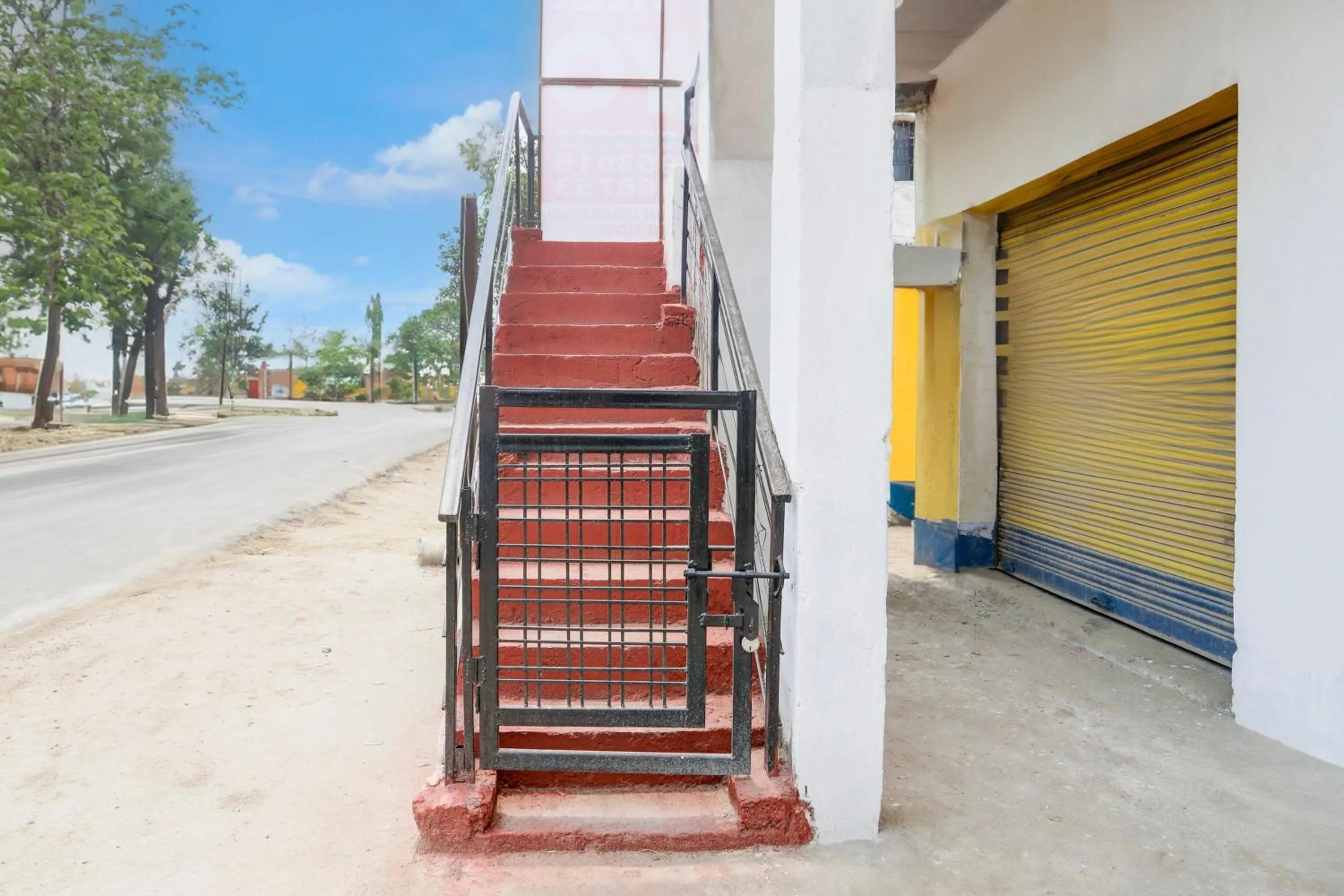 Facade/entrance in Hotel O Sky Villa