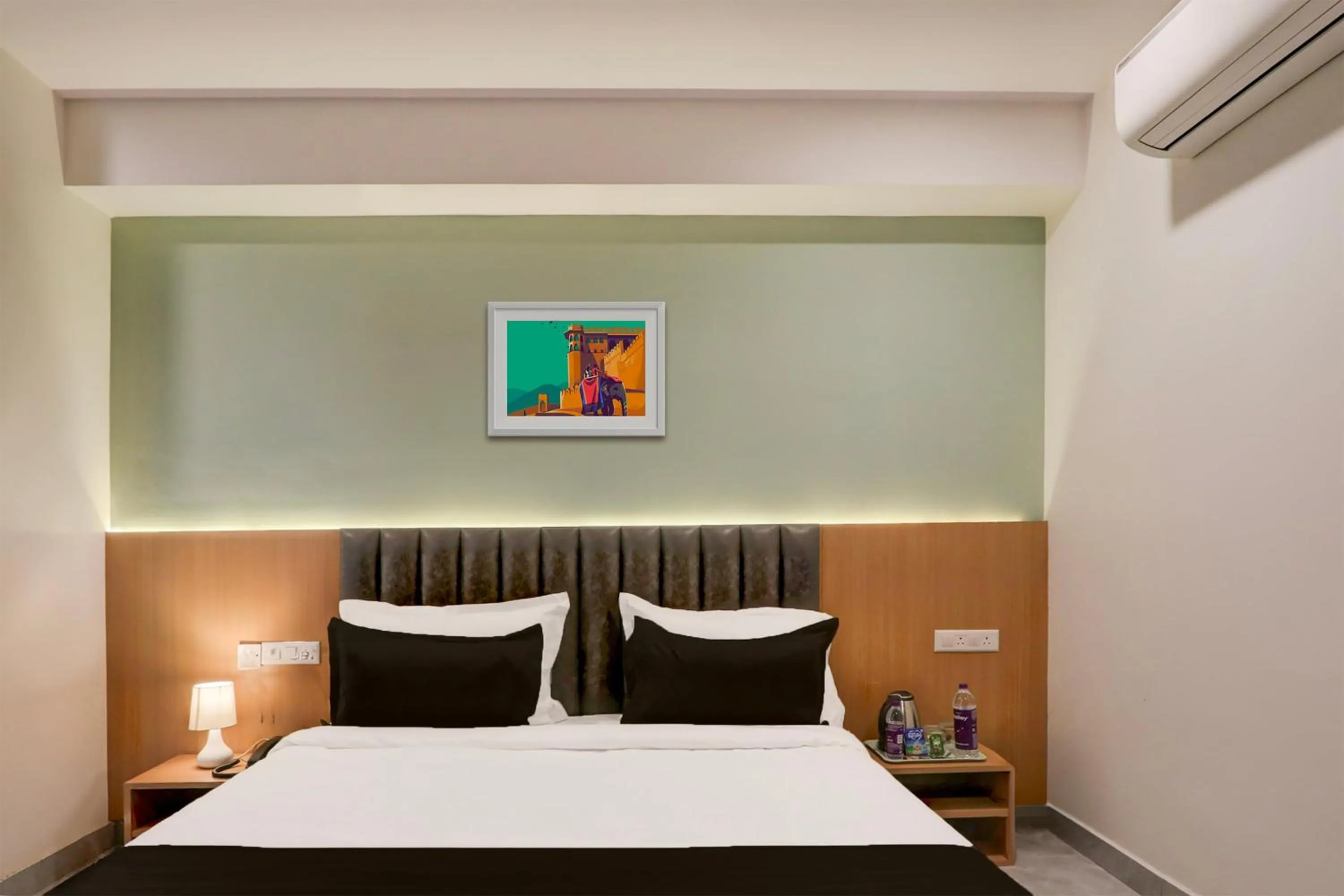 Bedroom, Bed in Super Townhouse Lotus Grand