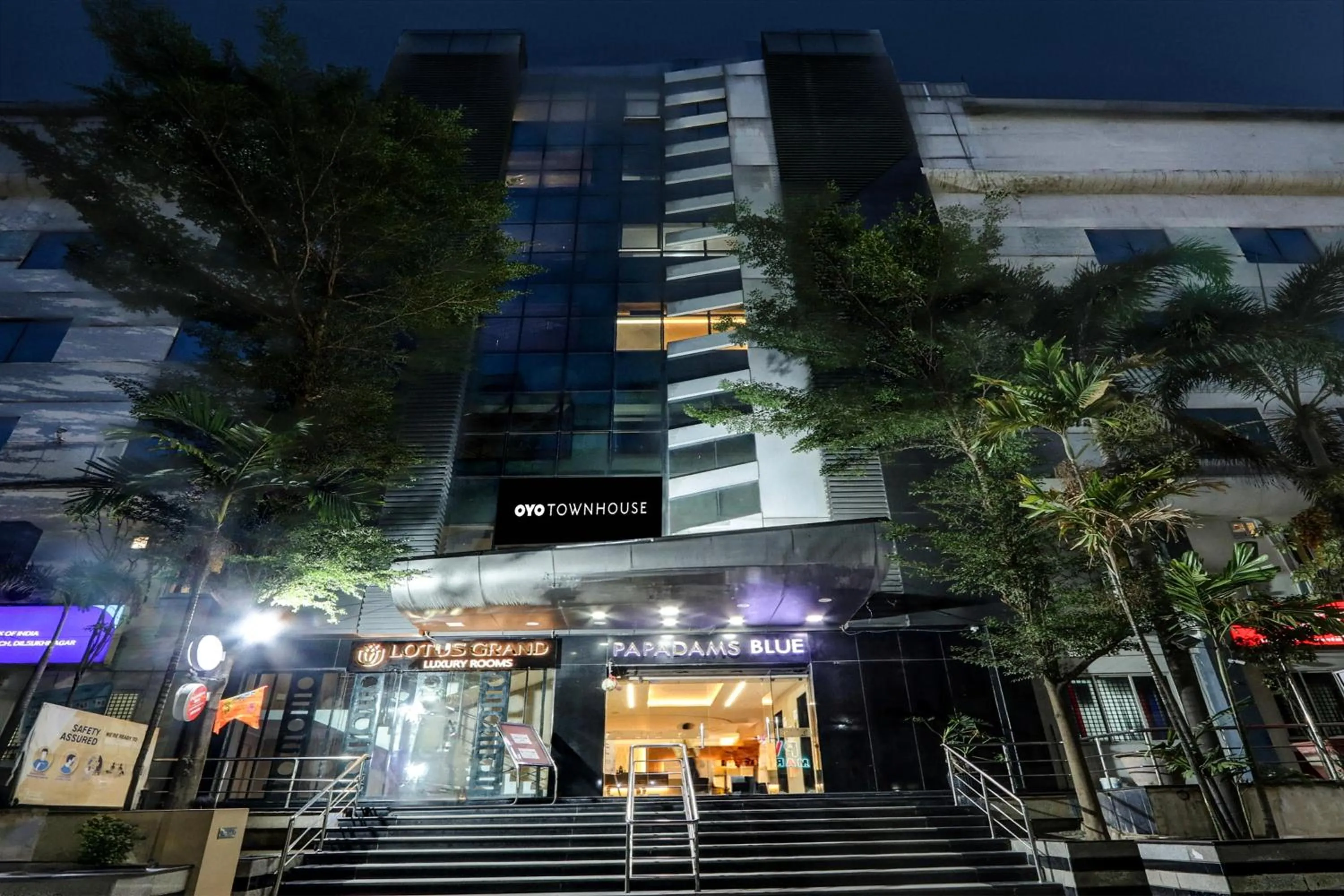 Facade/entrance in Super Townhouse Lotus Grand