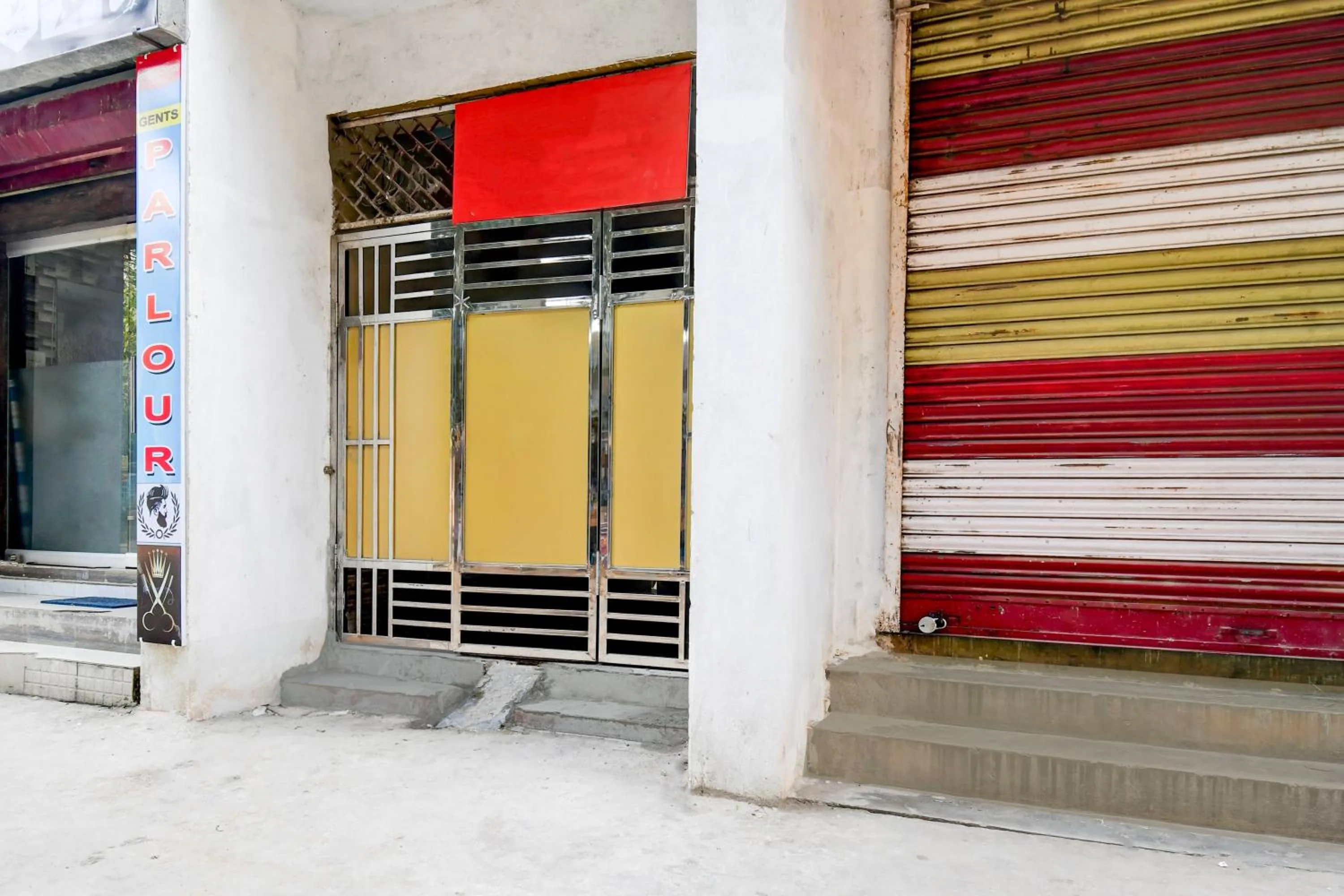 Facade/entrance in Hotel O SWAIN RESIDENCY