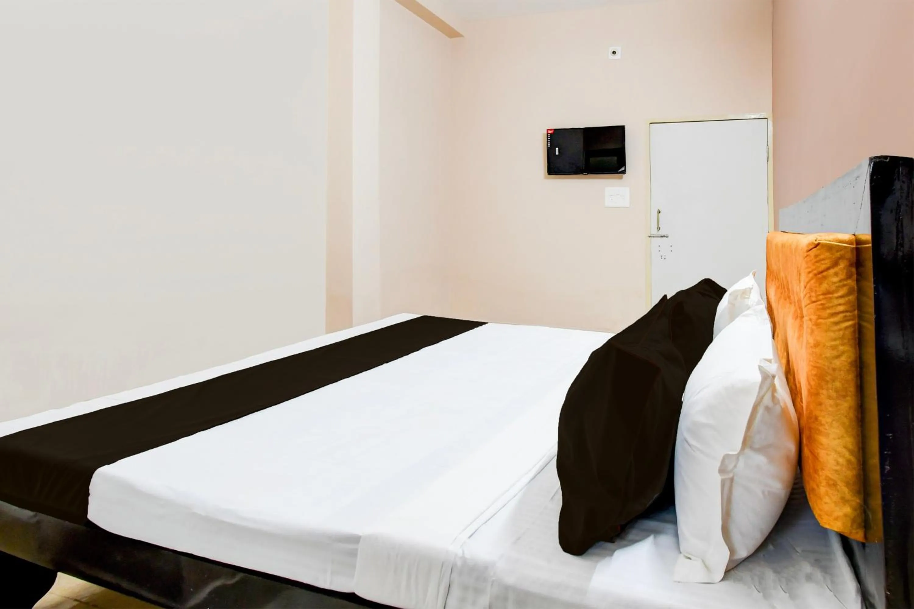 Bedroom, Bed in Hotel O SWAIN RESIDENCY