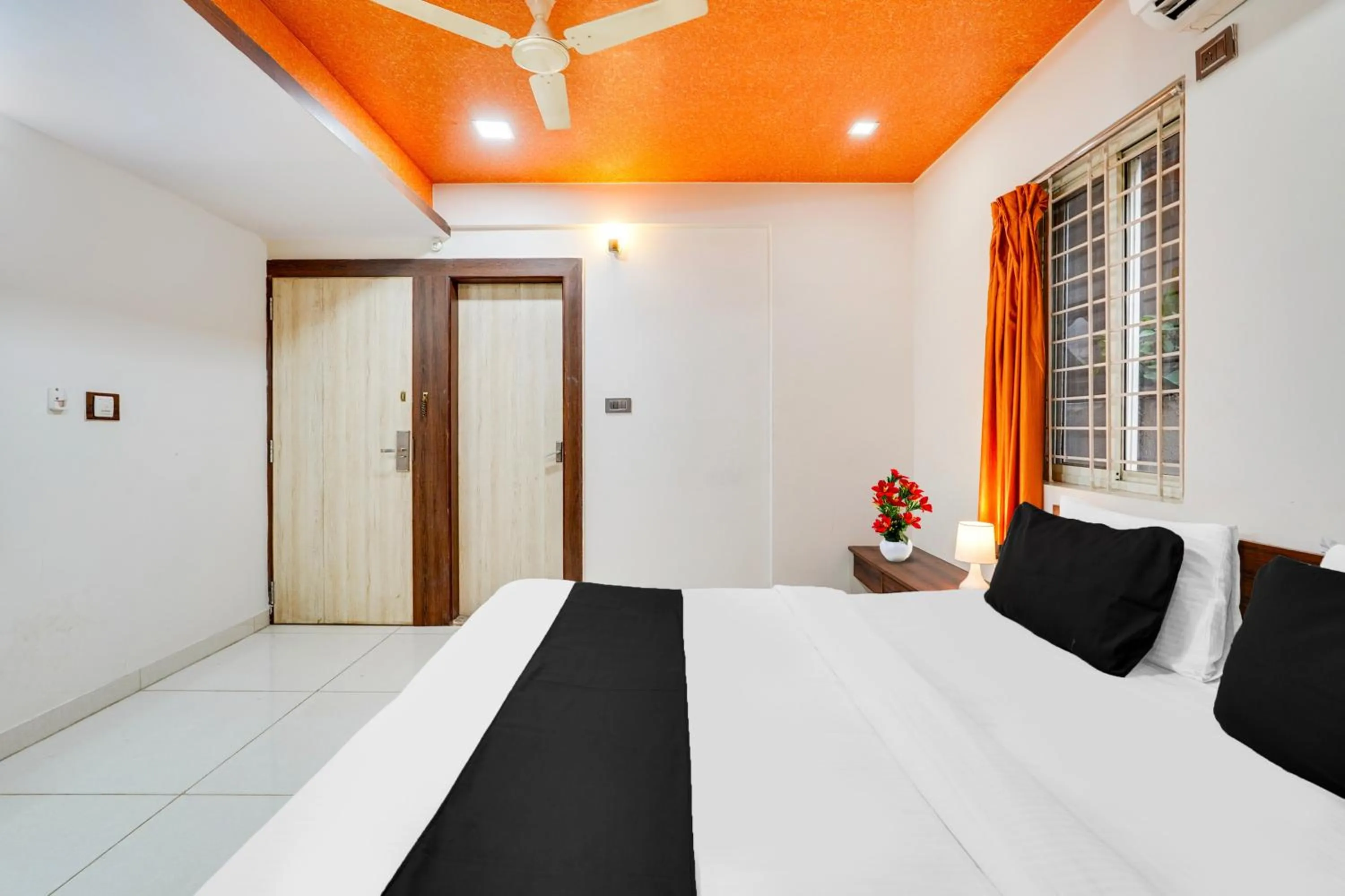 Bedroom, Bed in Super Collection O Bangalore Airport Road