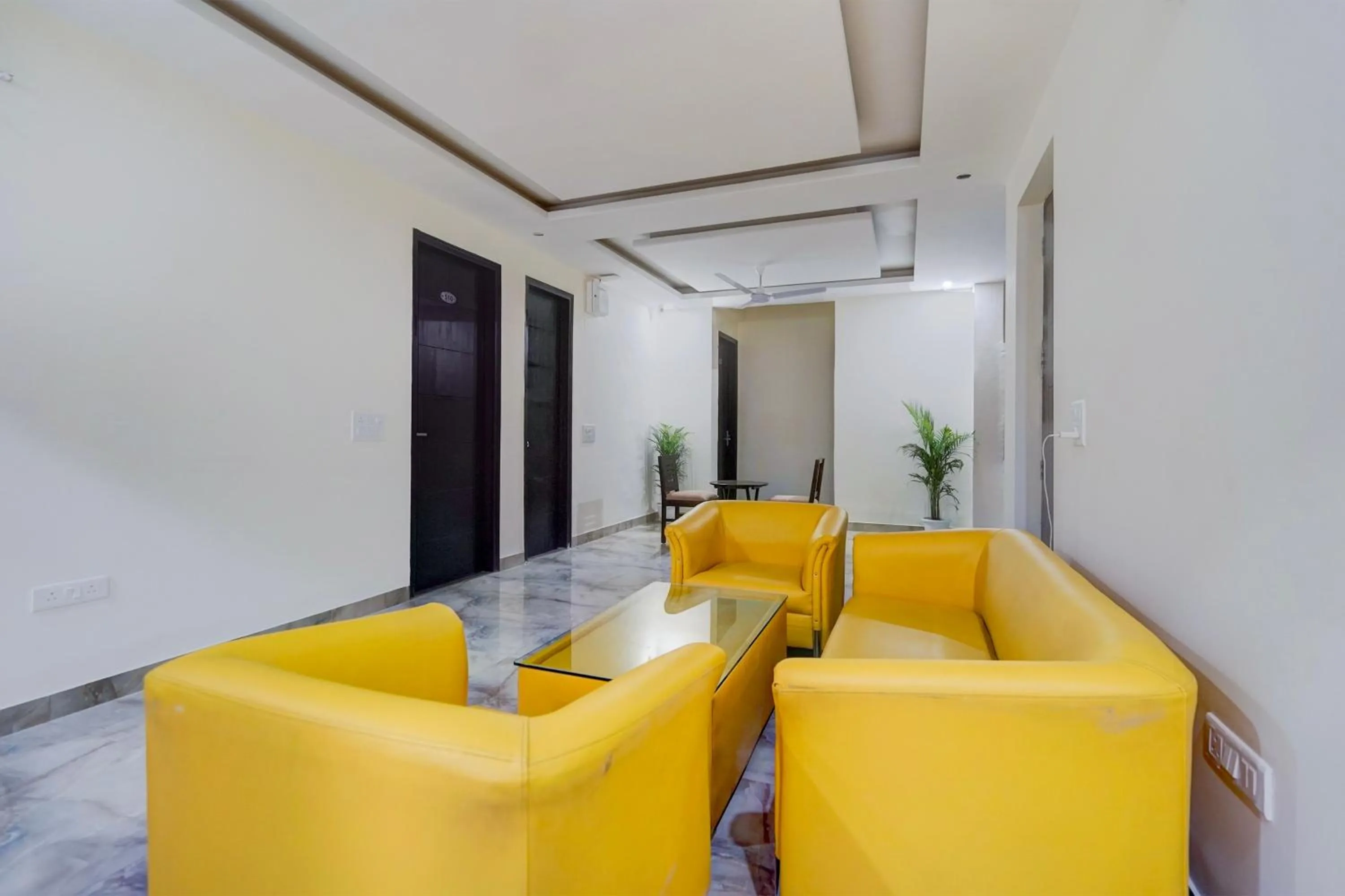 Lobby or reception in Townhouse Delight Inn